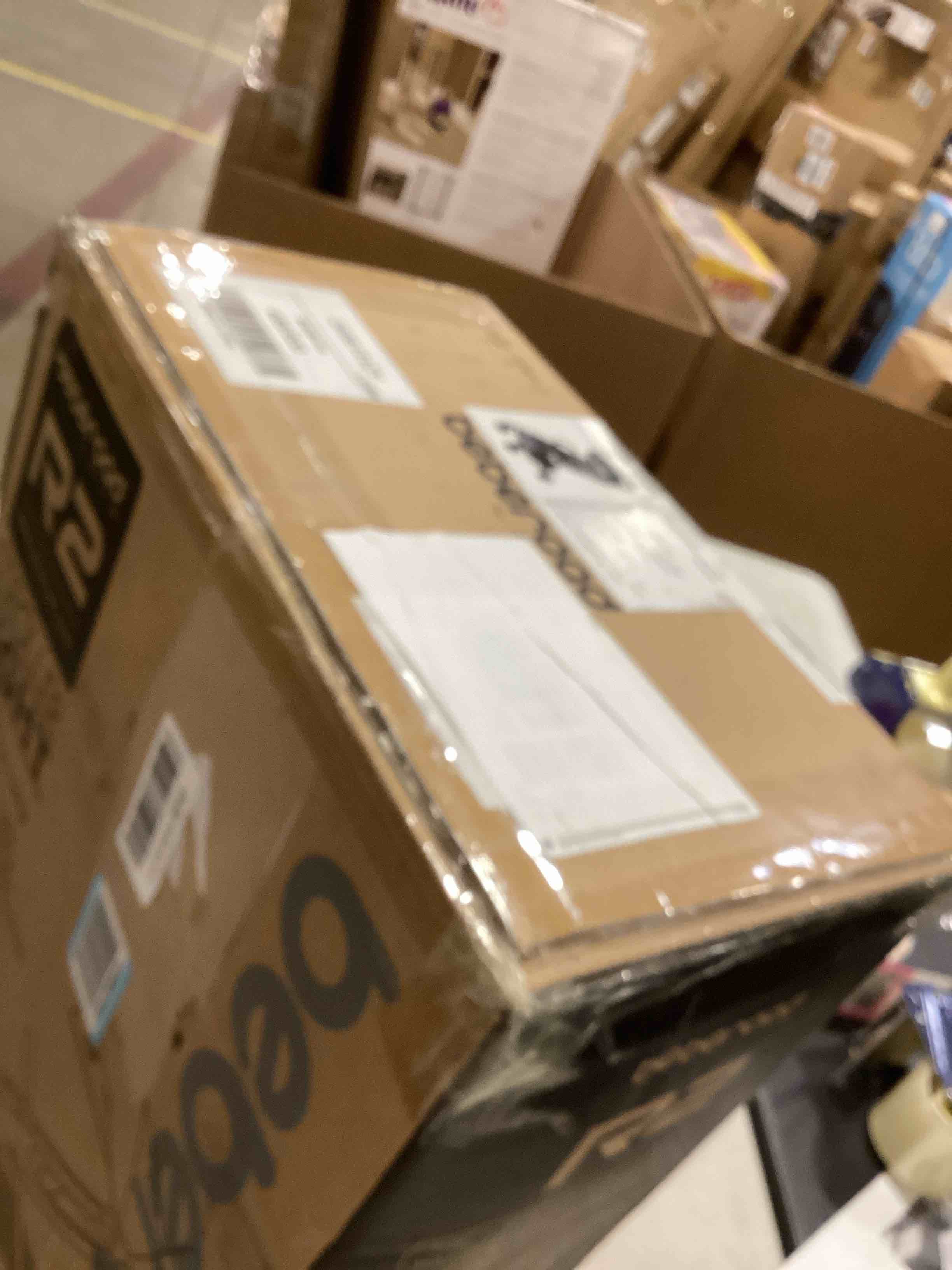https://s3.amazonaws.com/lotting-images-prod/bidfta/PNK0354875_1730383761963.jpeg