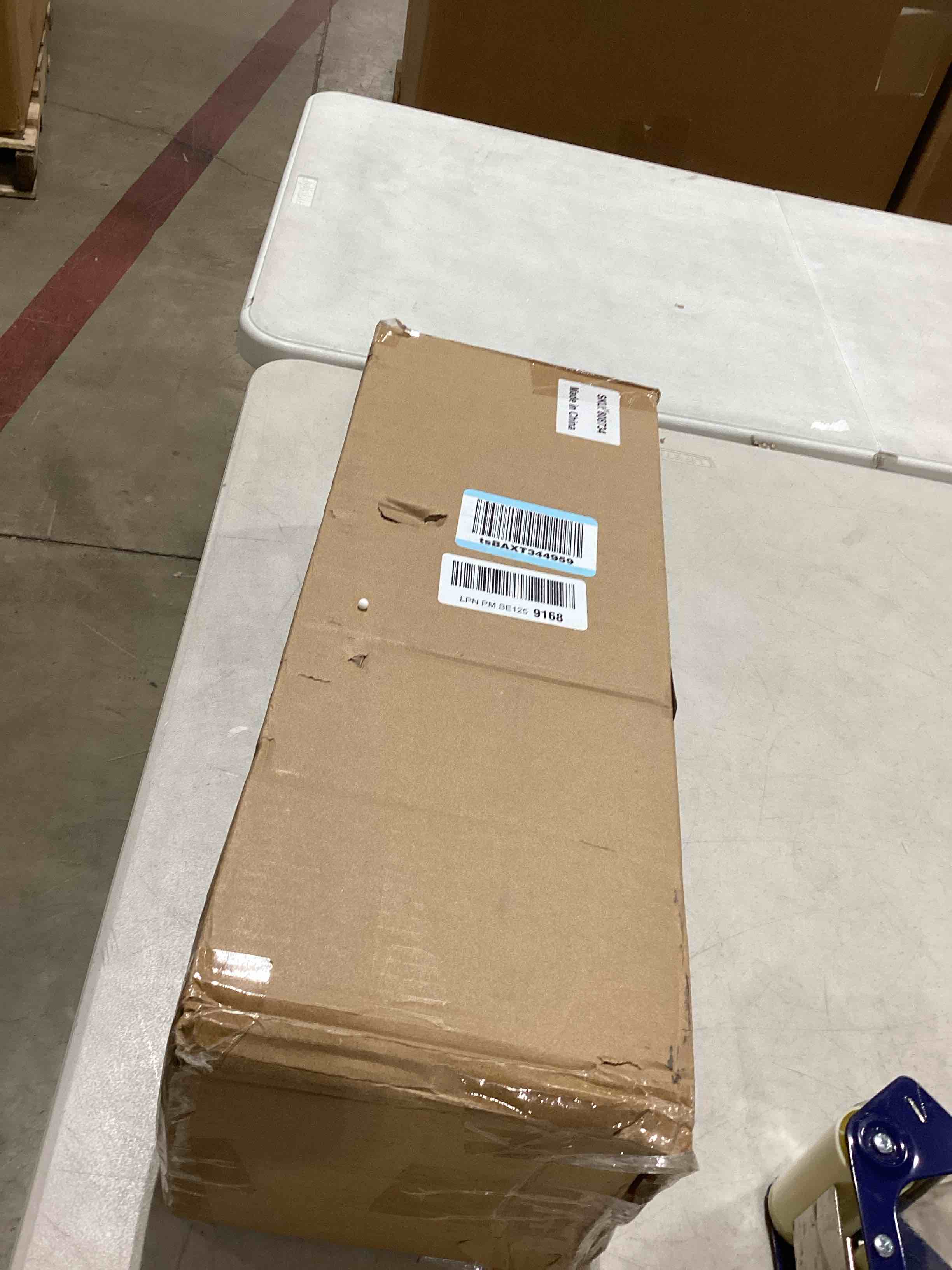 https://s3.amazonaws.com/lotting-images-prod/bidfta/PNK0354923_1730373873174.jpeg