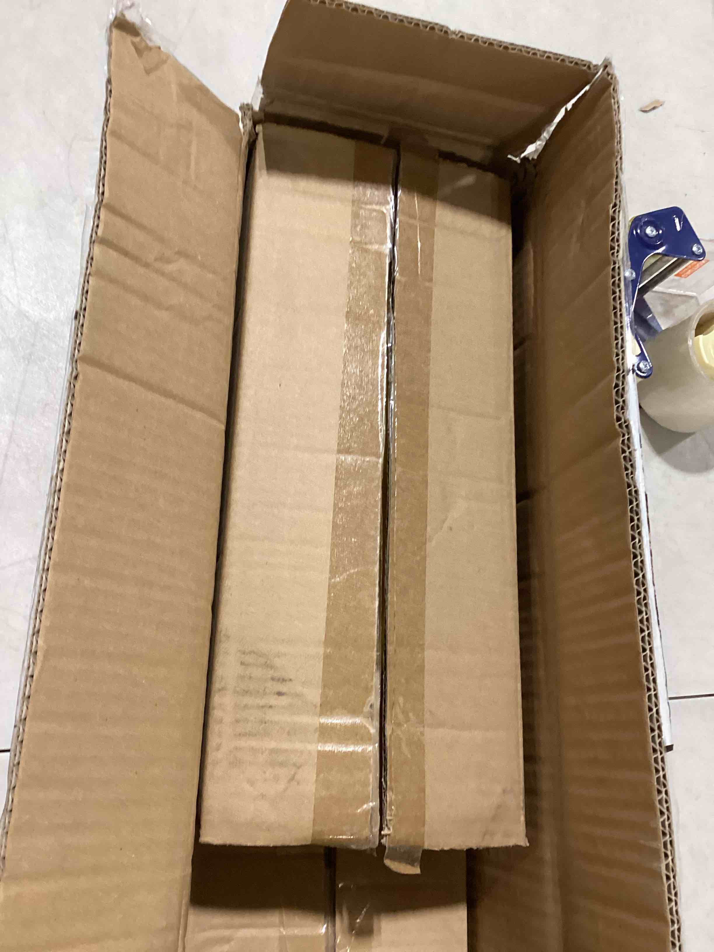 https://s3.amazonaws.com/lotting-images-prod/bidfta/PNK0354923_1730373902429.jpeg