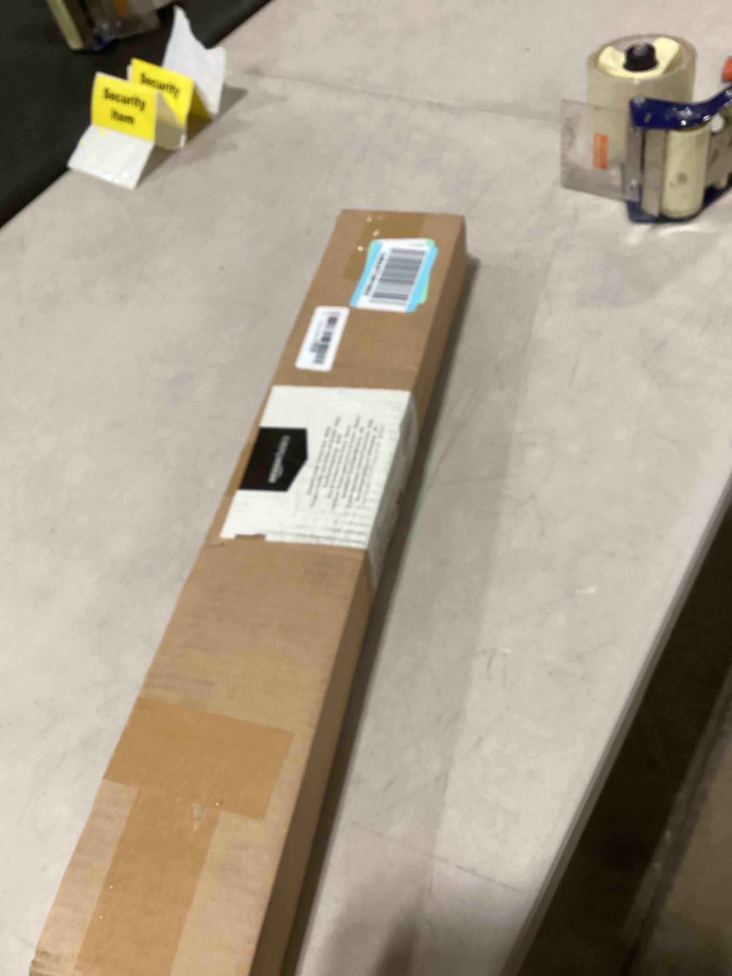 https://s3.amazonaws.com/lotting-images-prod/bidfta/PNK0355535_1729691636809.jpeg