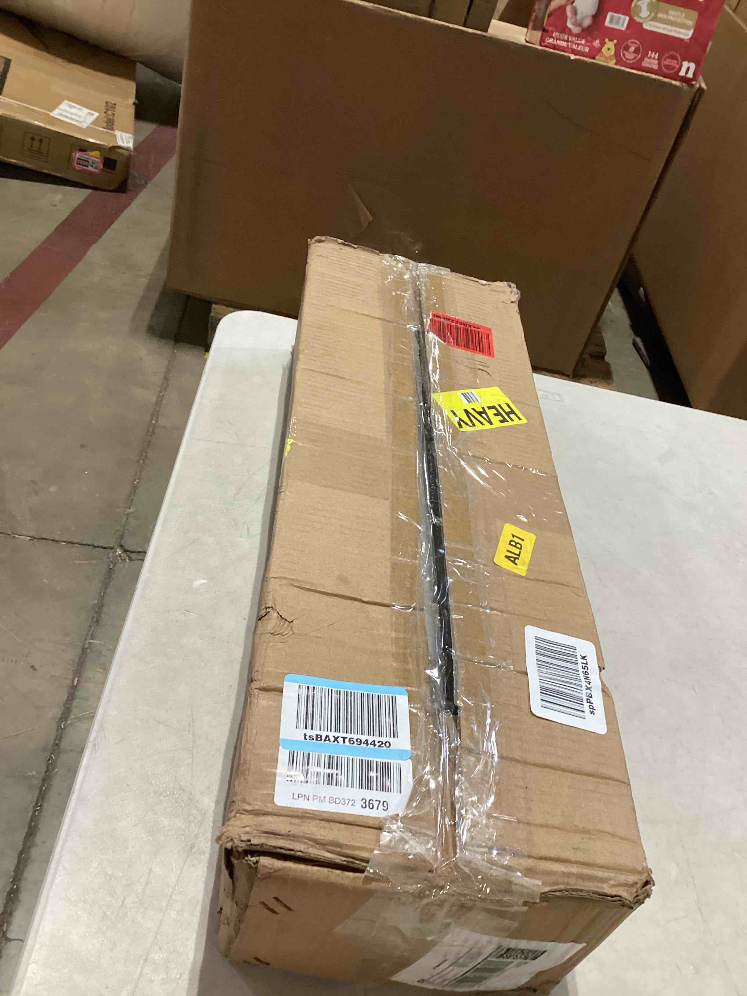 https://s3.amazonaws.com/lotting-images-prod/bidfta/PNK0355849_1729522265384.jpeg
