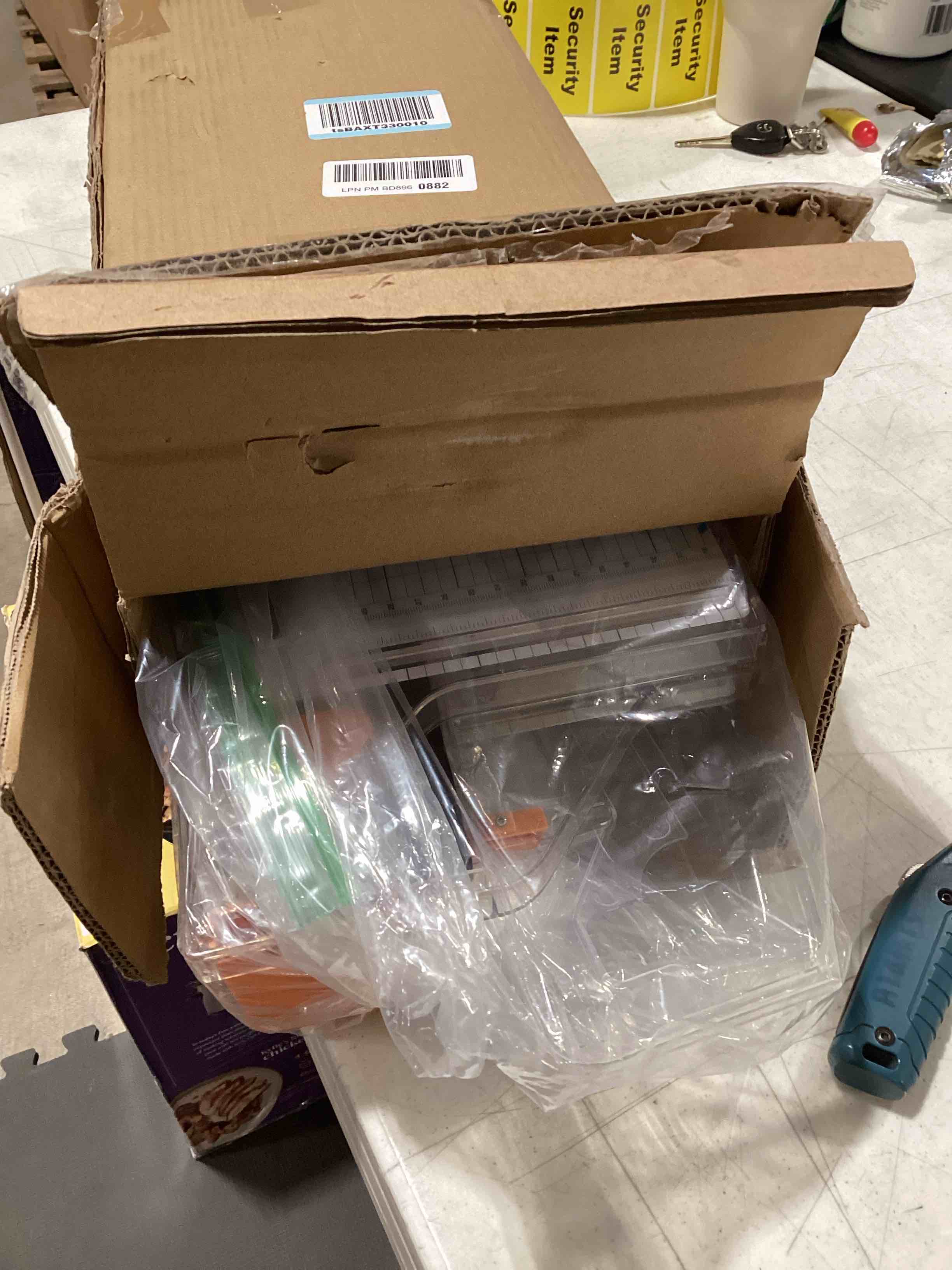 https://s3.amazonaws.com/lotting-images-prod/bidfta/PNK0356393_1732283095100.jpeg