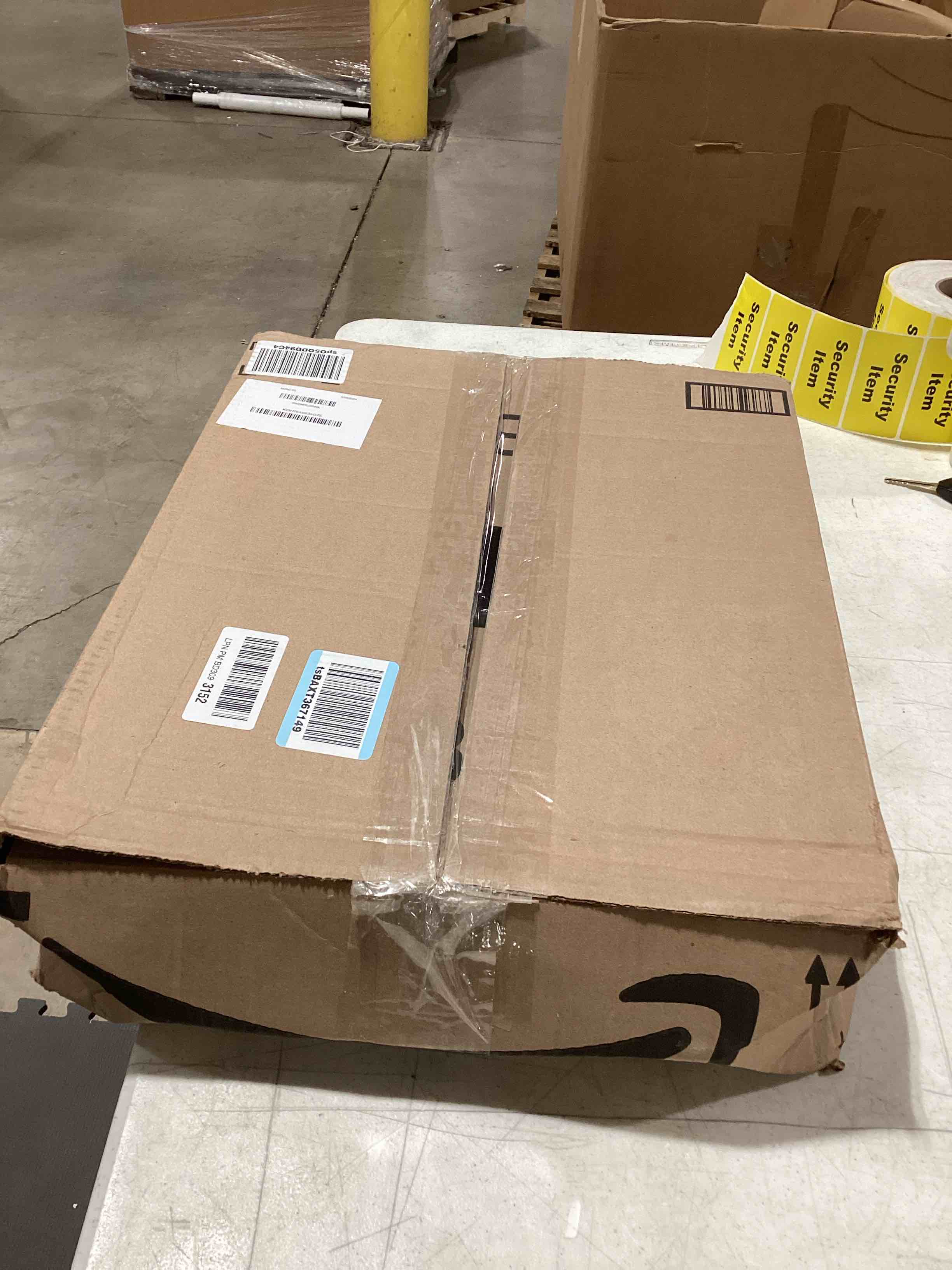 https://s3.amazonaws.com/lotting-images-prod/bidfta/PNK0356395_1732282863753.jpeg