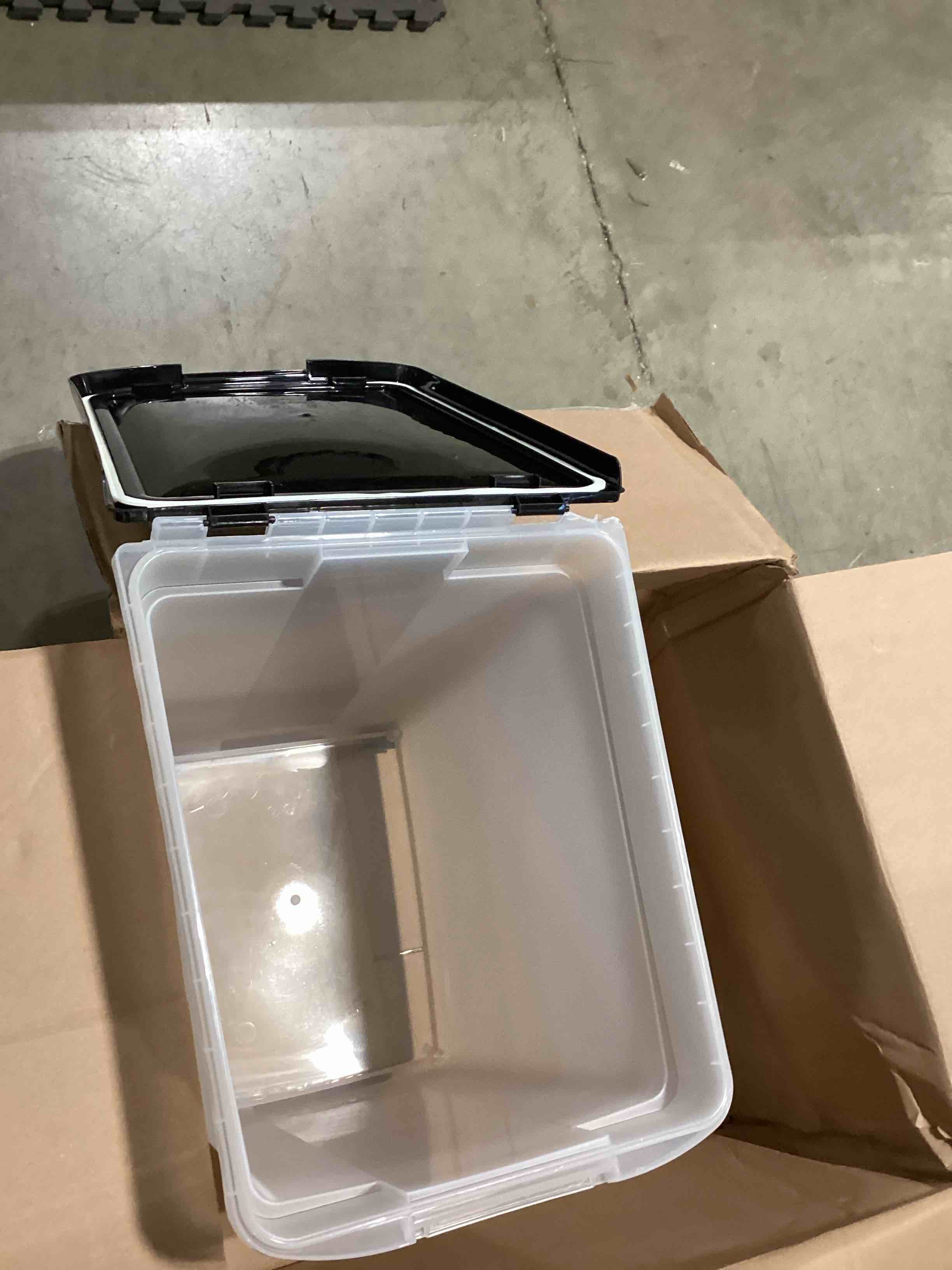 https://s3.amazonaws.com/lotting-images-prod/bidfta/PNK0356398_1732282319790.jpeg