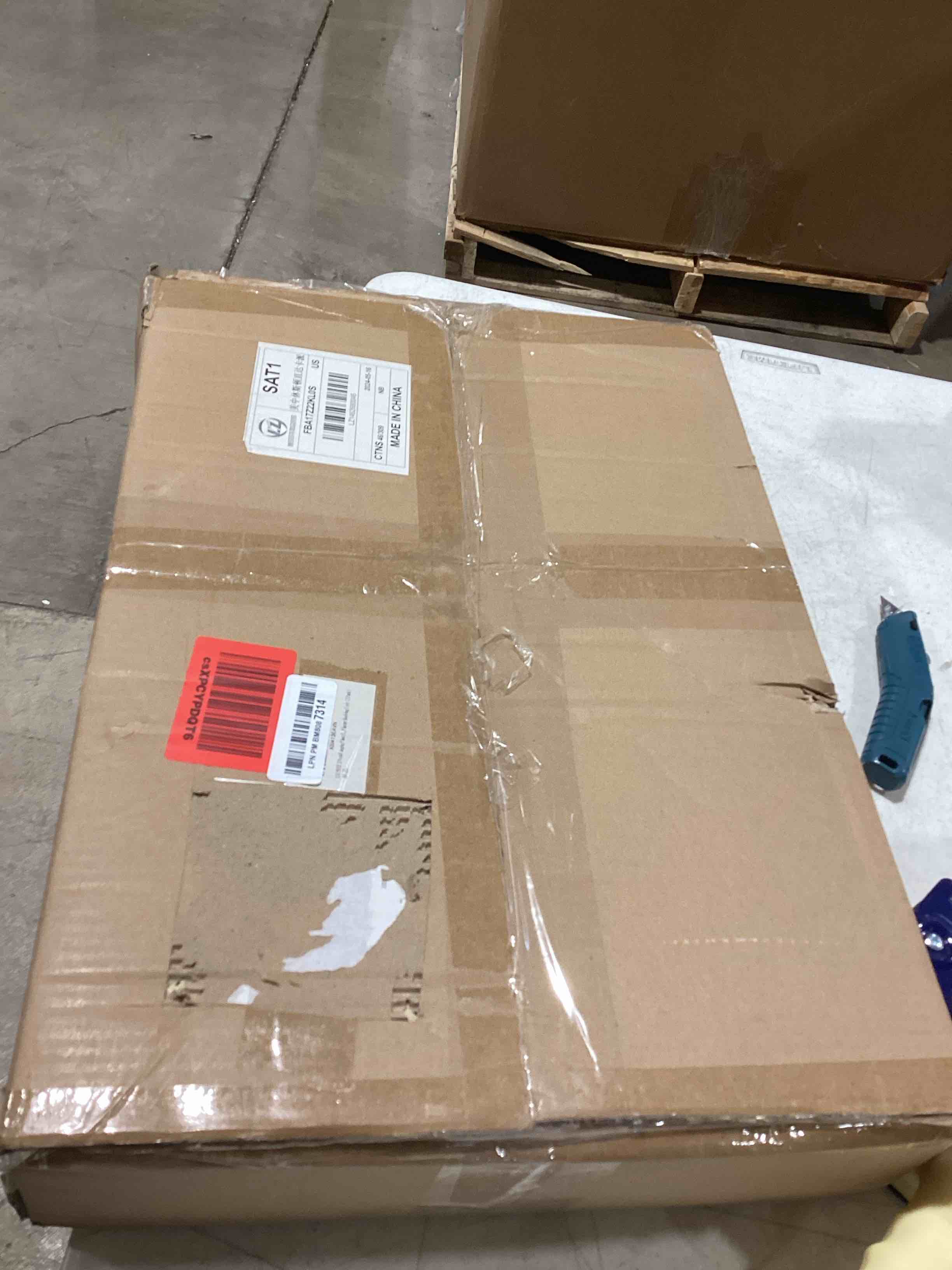 https://s3.amazonaws.com/lotting-images-prod/bidfta/PNK0356552_1732131196276.jpeg