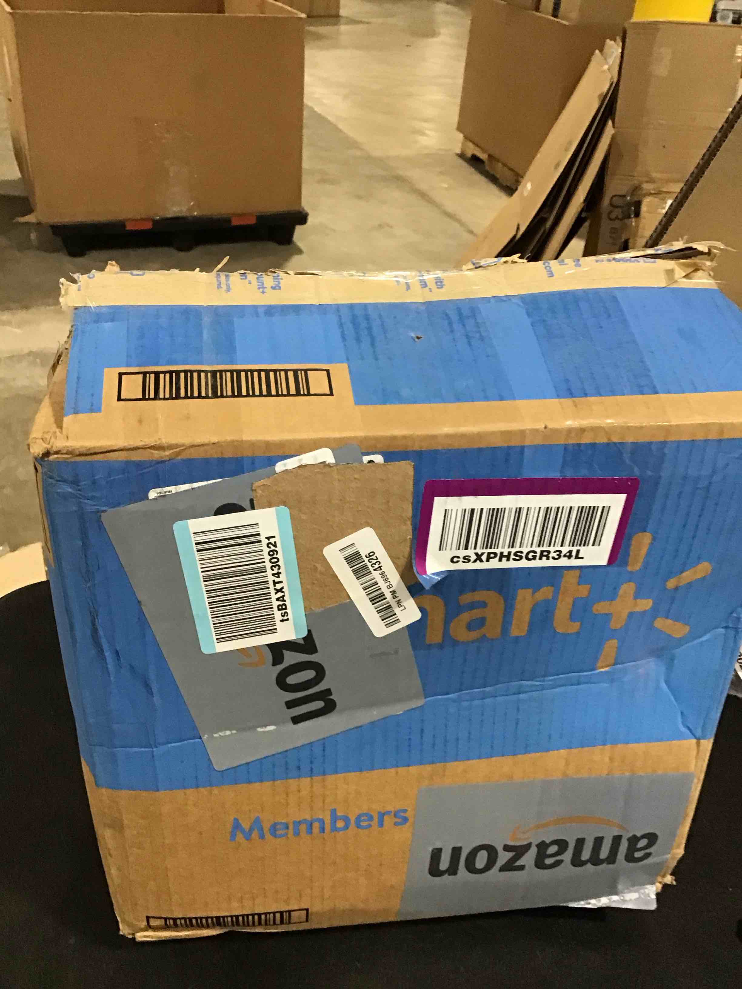 https://s3.amazonaws.com/lotting-images-prod/bidfta/PNK0357484_1730391252066.jpeg