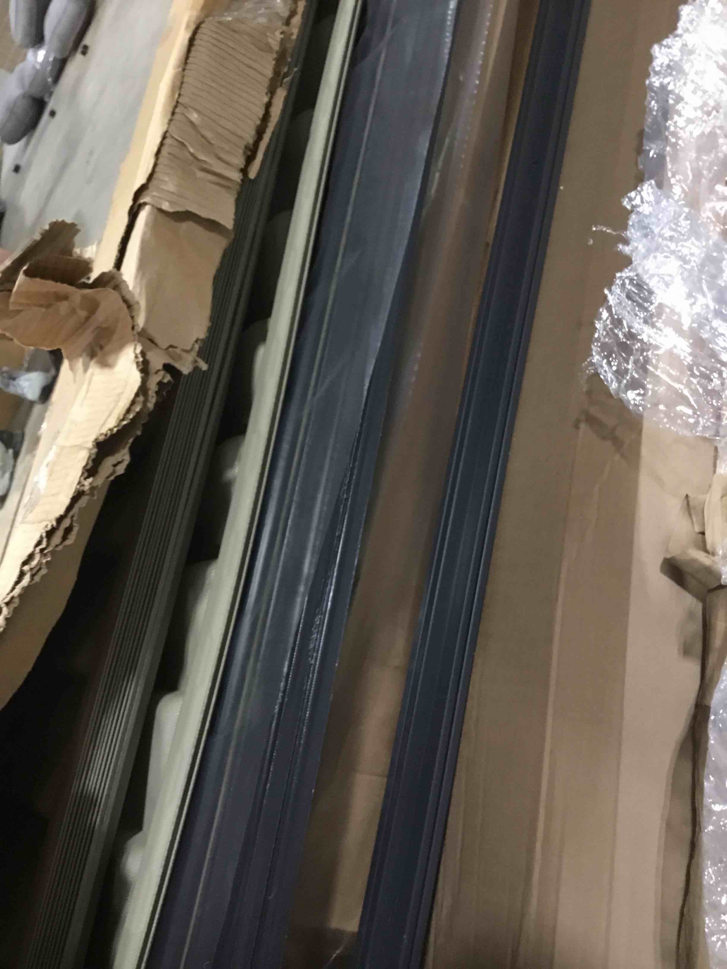 https://s3.amazonaws.com/lotting-images-prod/bidfta/PNK0357751_1730128480280.jpeg