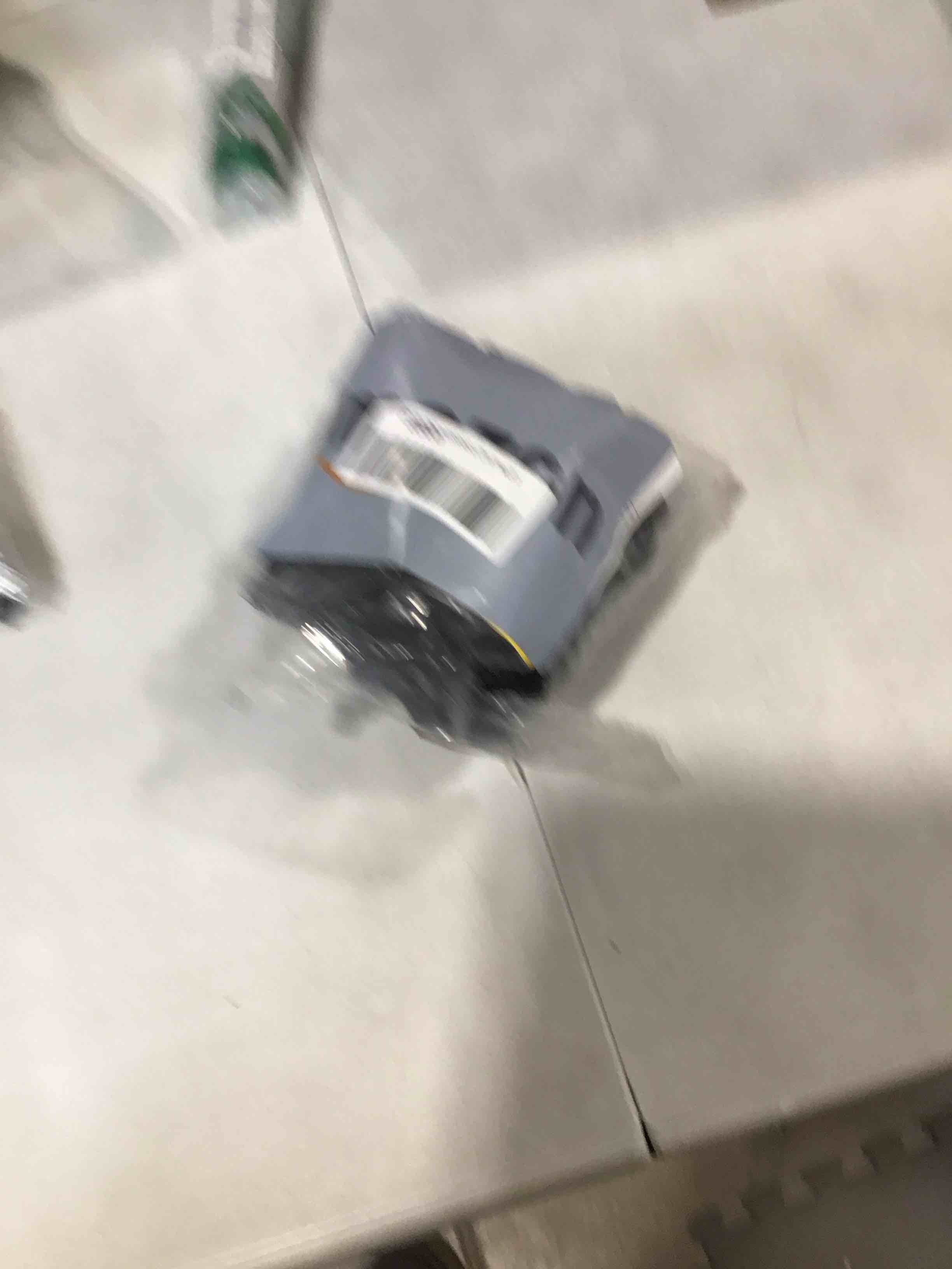 https://s3.amazonaws.com/lotting-images-prod/bidfta/PNK0357816_1729878729614.jpeg