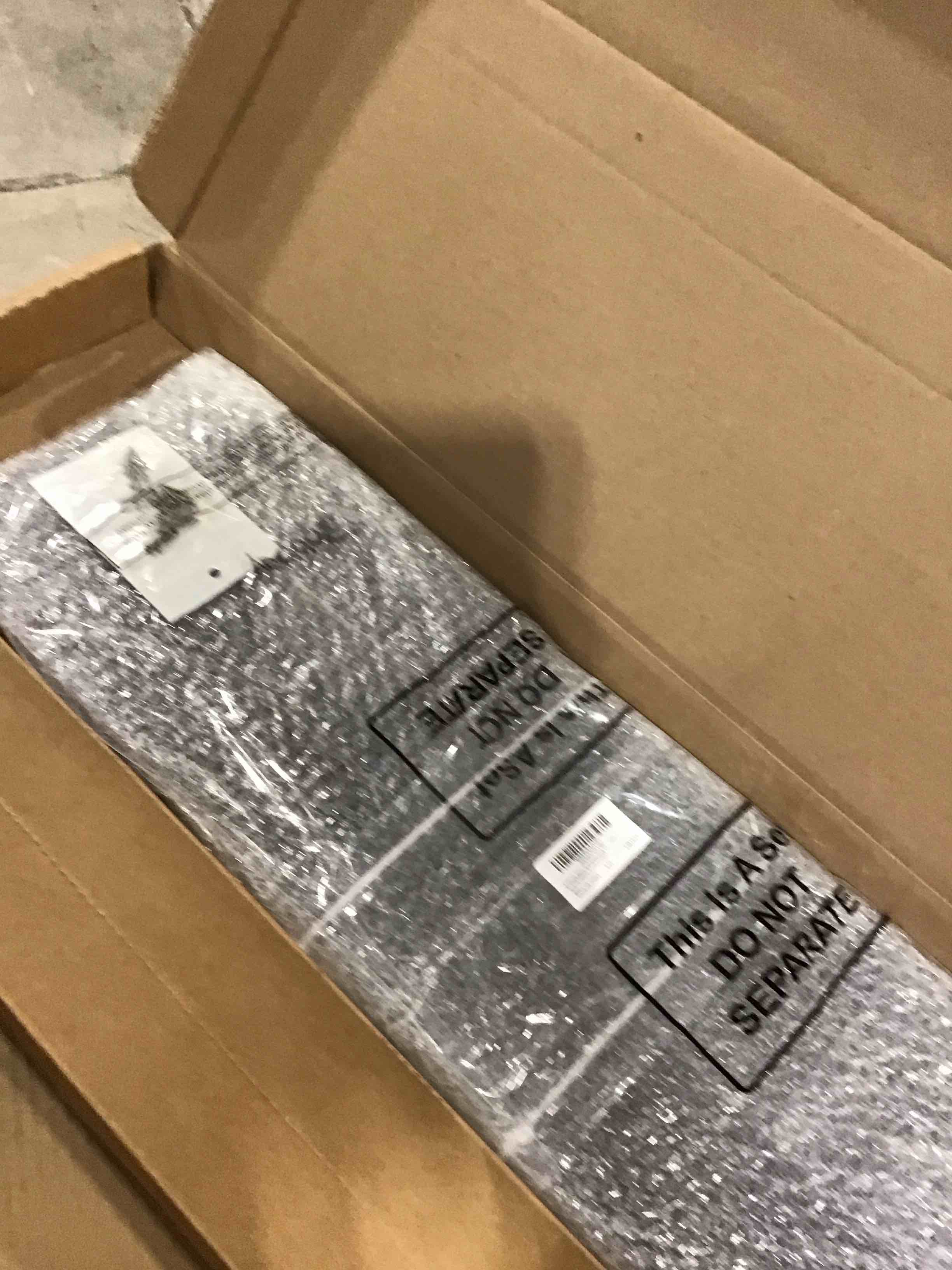 https://s3.amazonaws.com/lotting-images-prod/bidfta/PNK0358449_1733251742785.jpeg