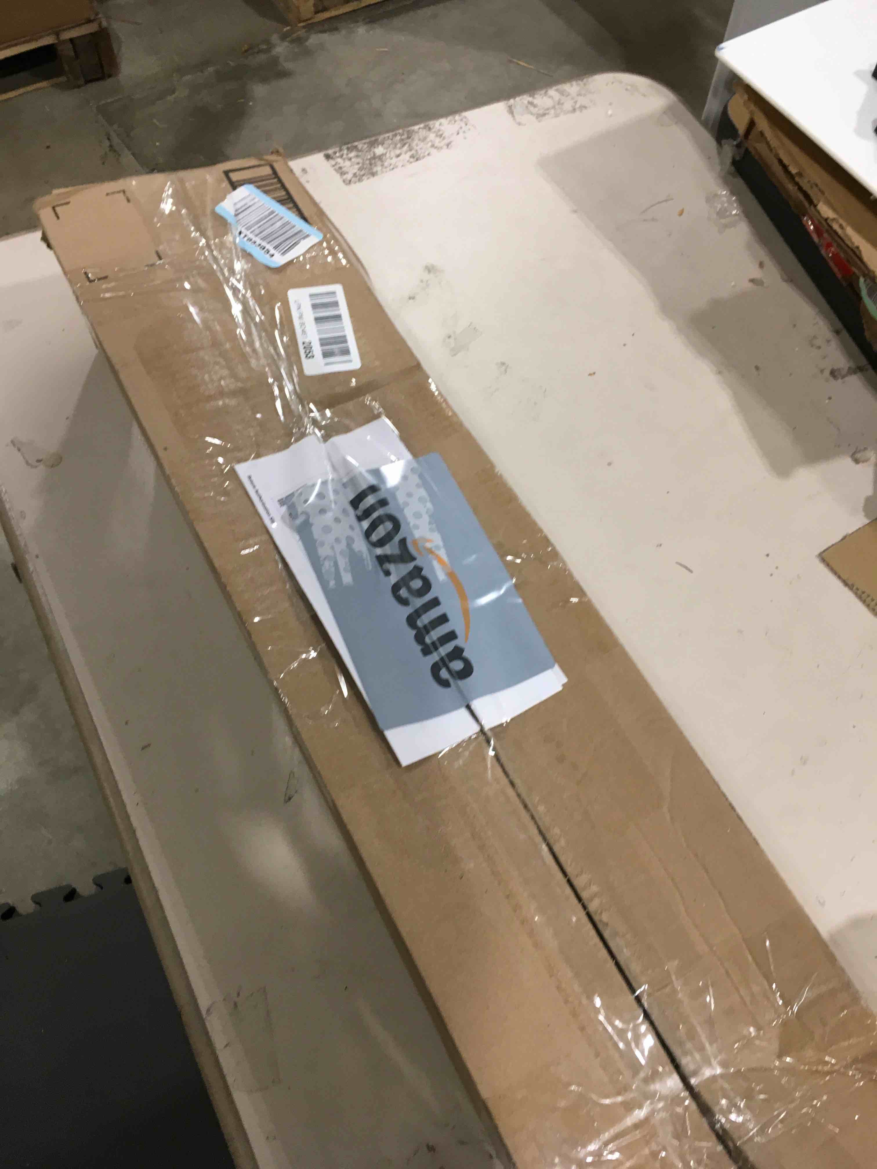https://s3.amazonaws.com/lotting-images-prod/bidfta/PNK0358601_1733142821399.jpeg