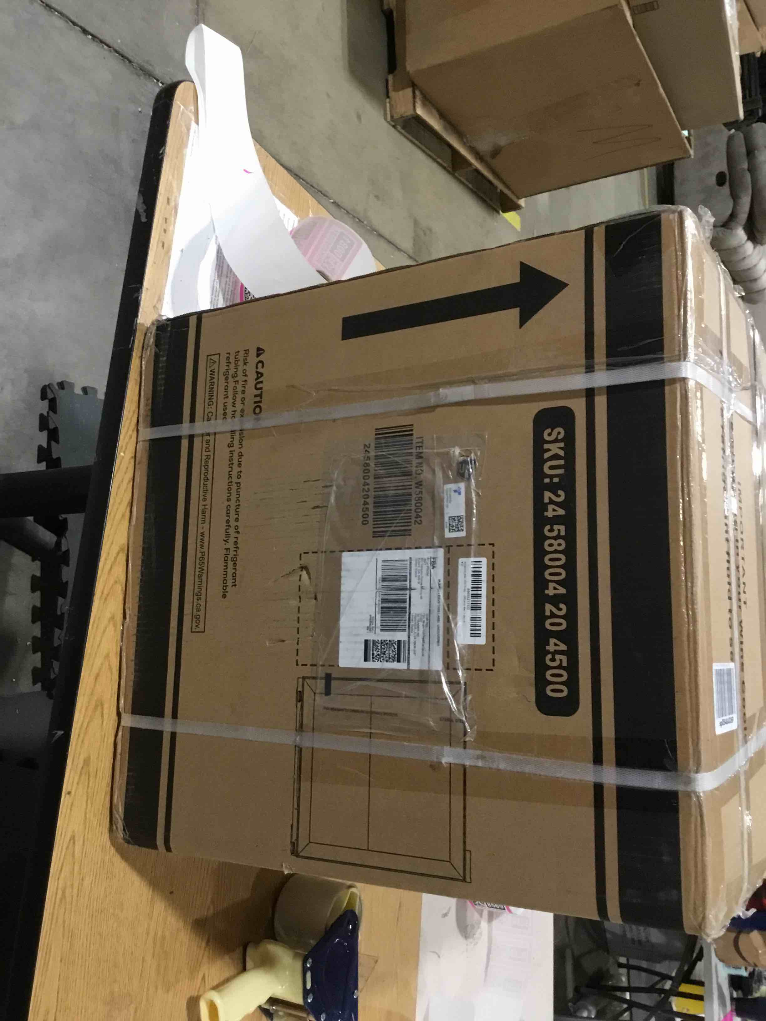 https://s3.amazonaws.com/lotting-images-prod/bidfta/PNK0360081_1733147404387.jpeg