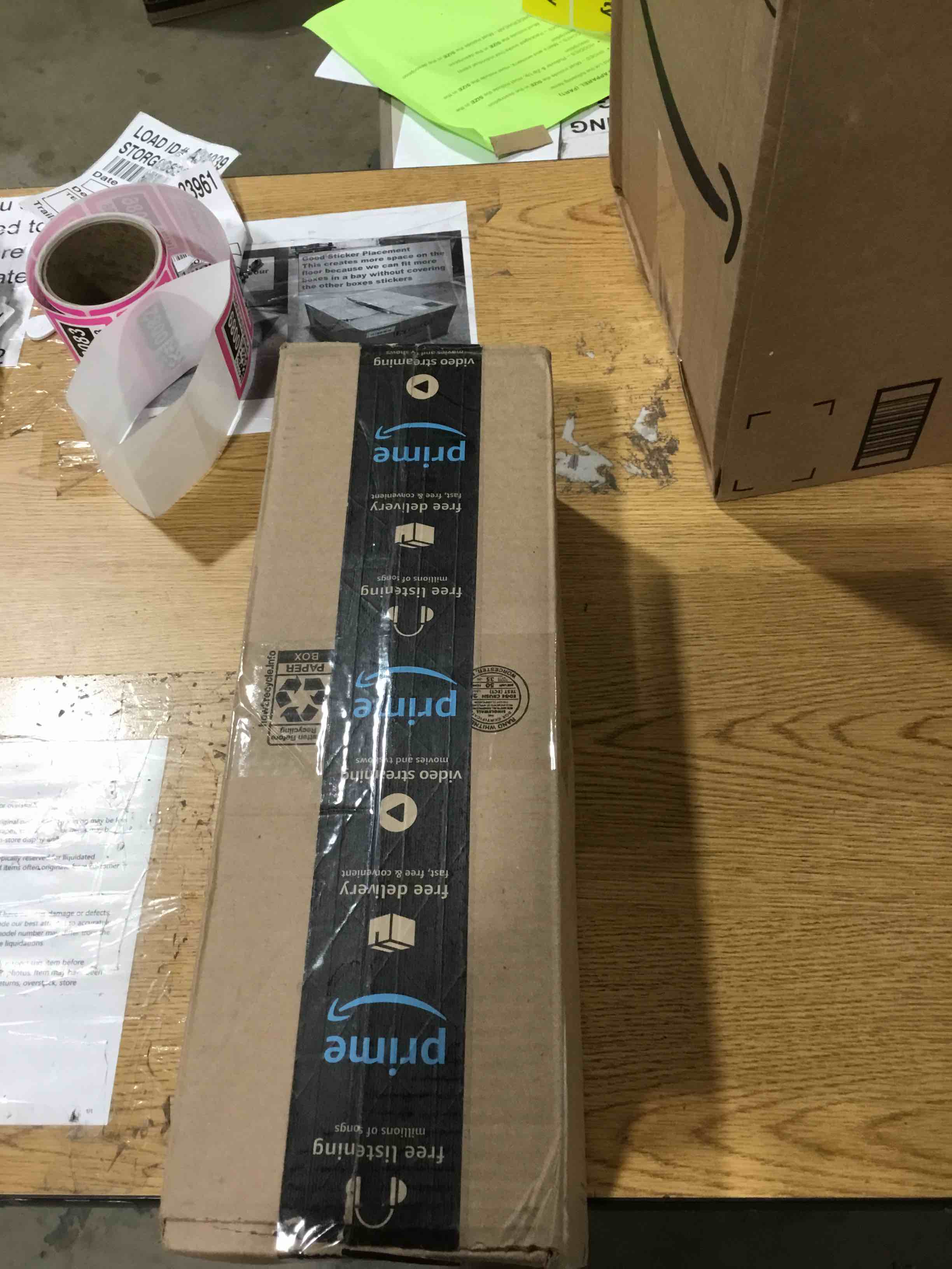 https://s3.amazonaws.com/lotting-images-prod/bidfta/PNK0360089_1733145596272.jpeg