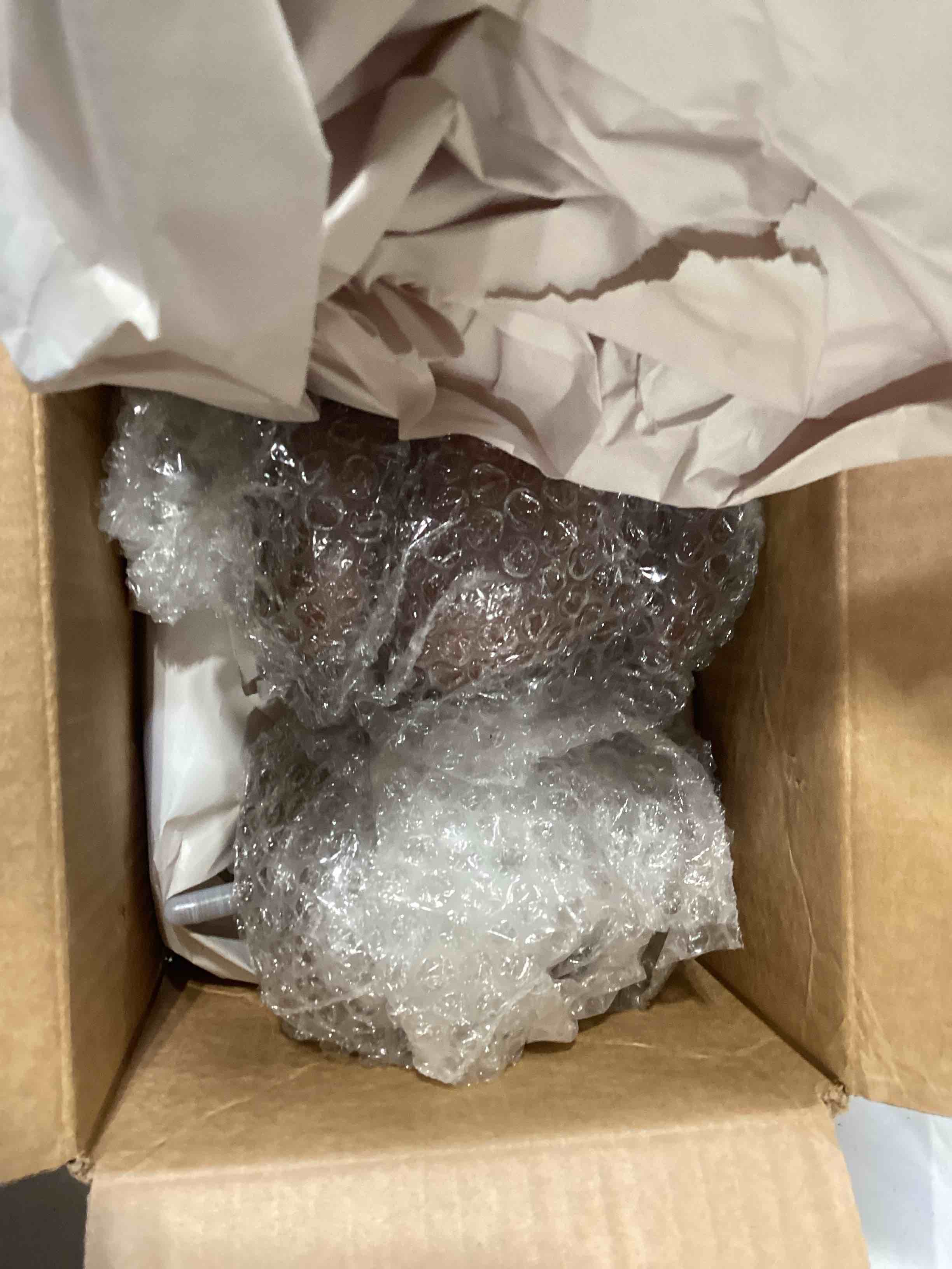 https://s3.amazonaws.com/lotting-images-prod/bidfta/PNK0361000_1730823039353.jpeg