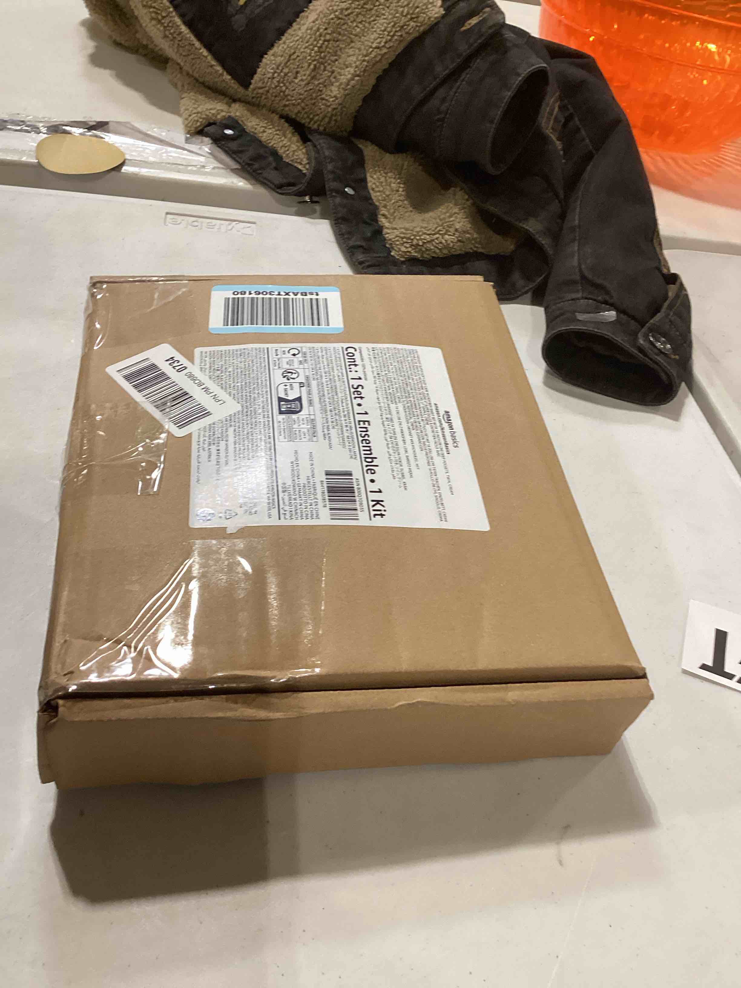 https://s3.amazonaws.com/lotting-images-prod/bidfta/PNK0361029_1730815063127.jpeg