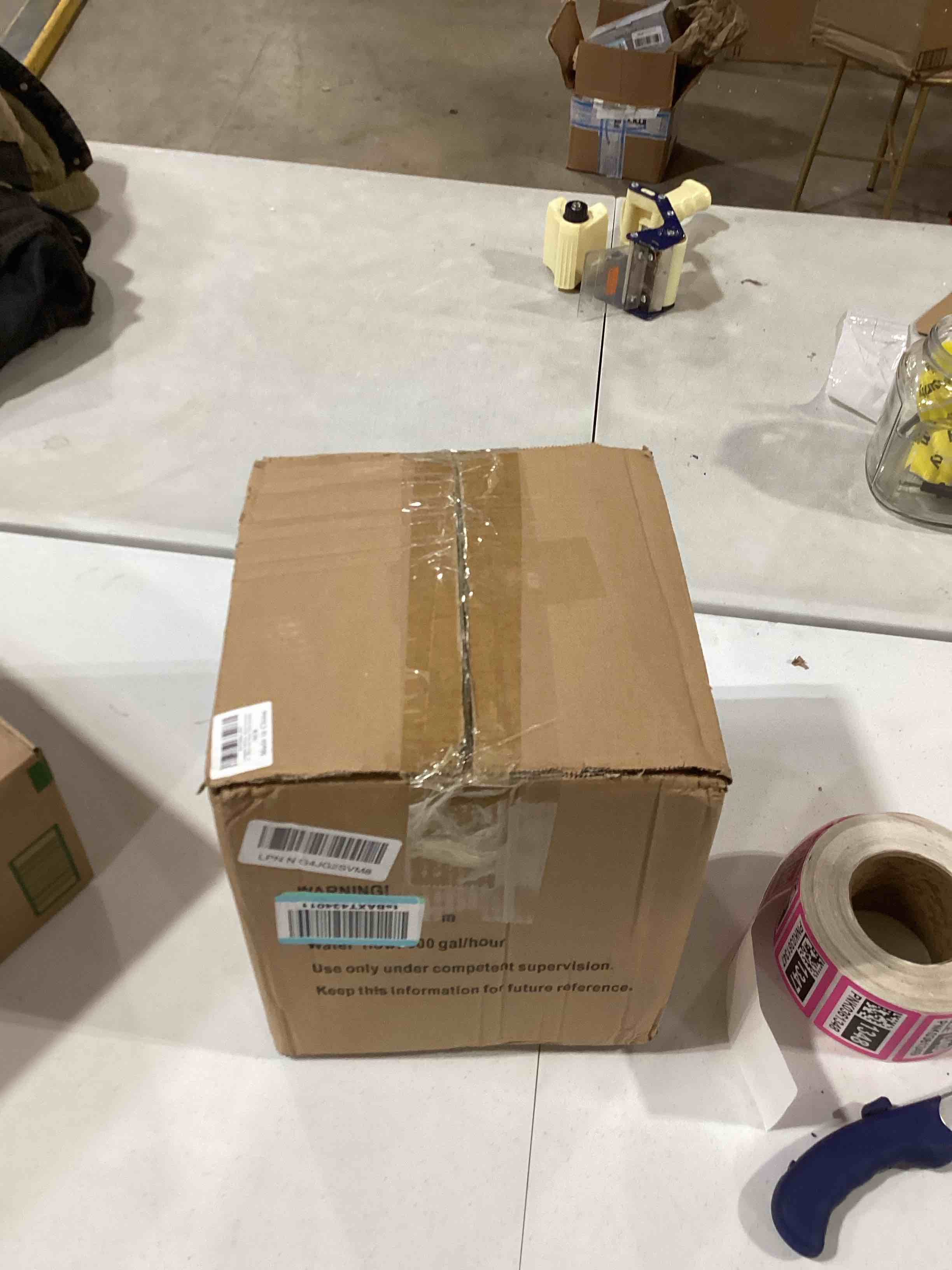https://s3.amazonaws.com/lotting-images-prod/bidfta/PNK0361355_1730385263271.jpeg