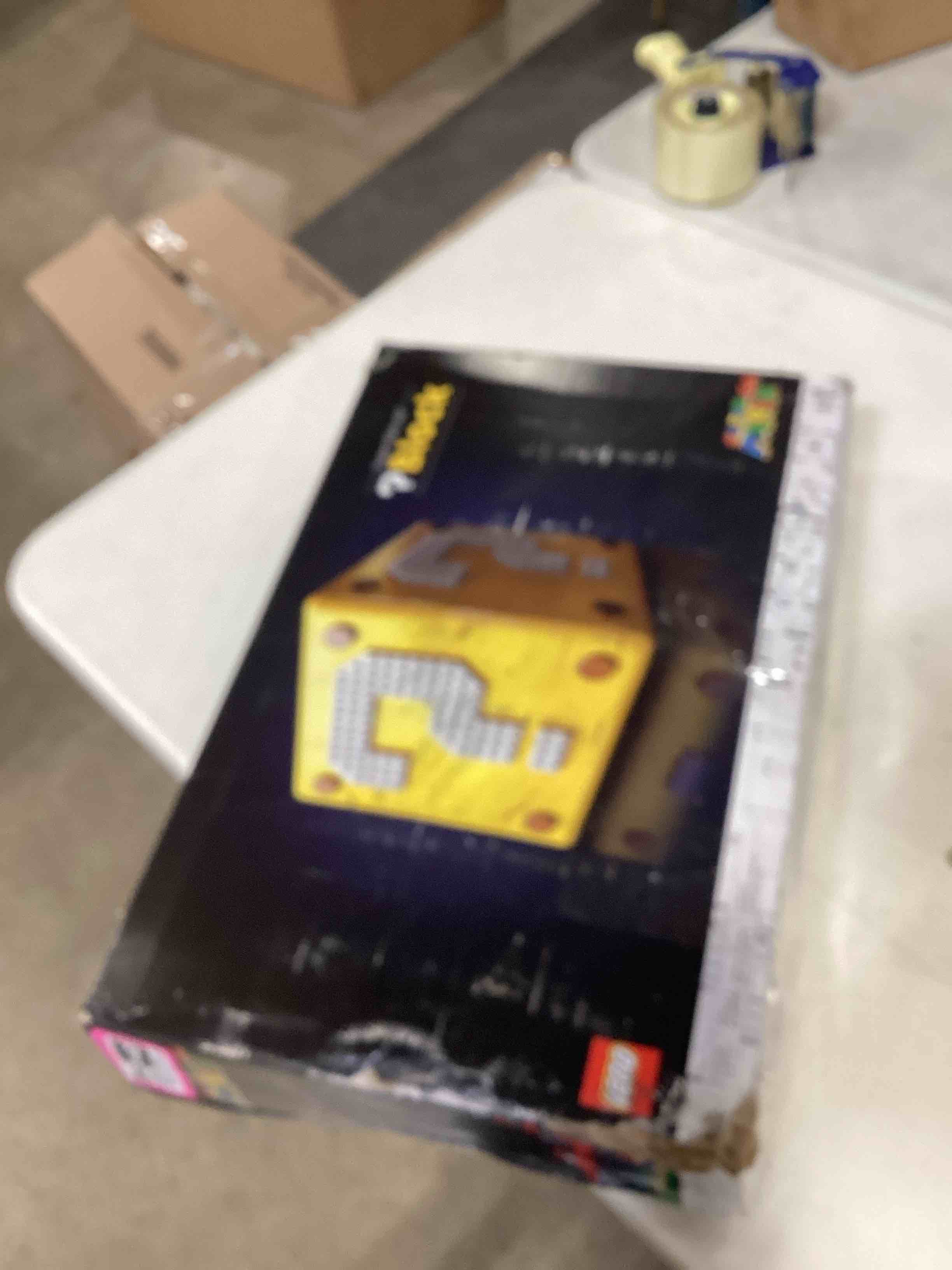 https://s3.amazonaws.com/lotting-images-prod/bidfta/PNK0361445_1730304700901.jpeg