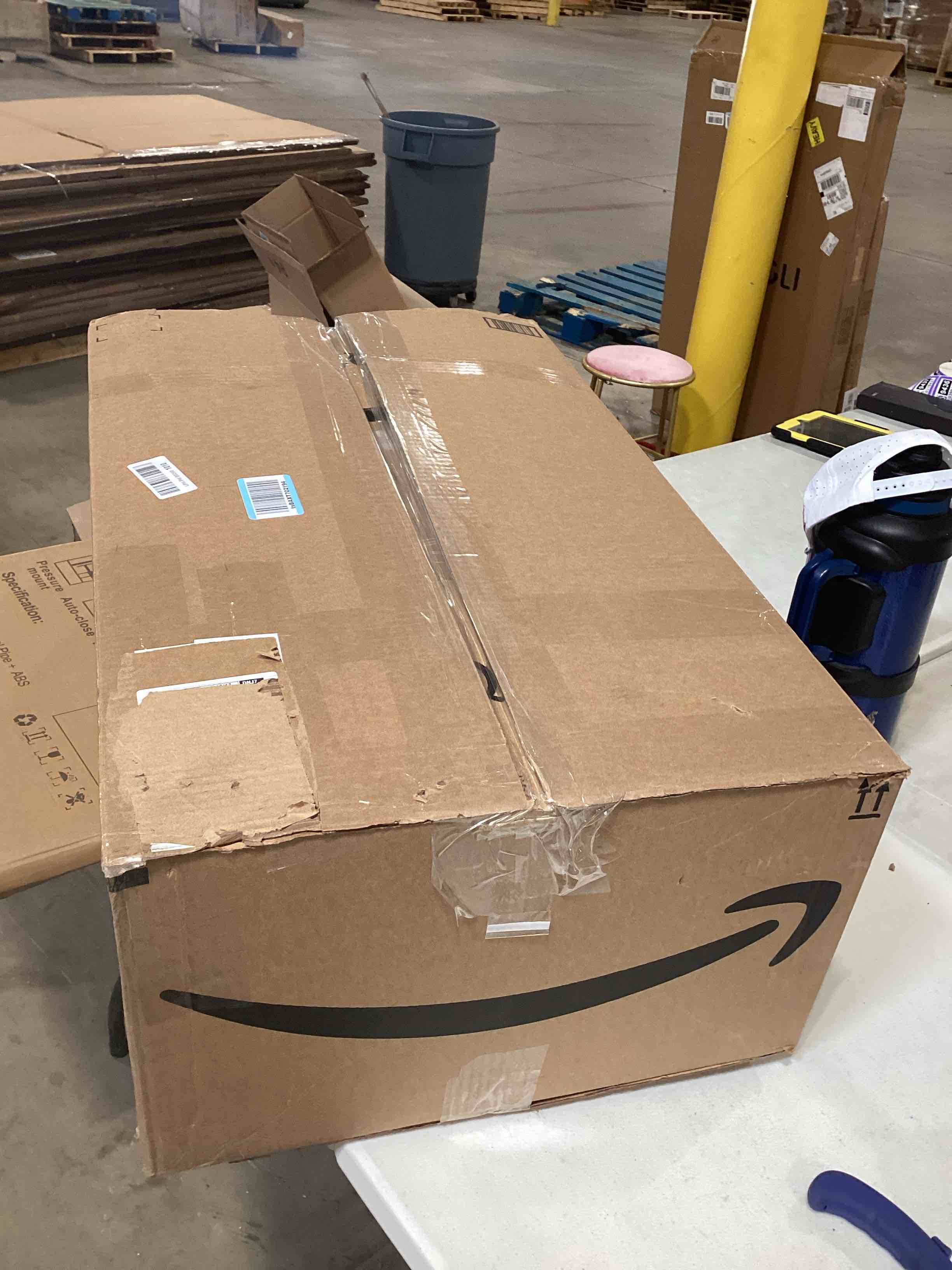 https://s3.amazonaws.com/lotting-images-prod/bidfta/PNK0361448_1730304016723.jpeg