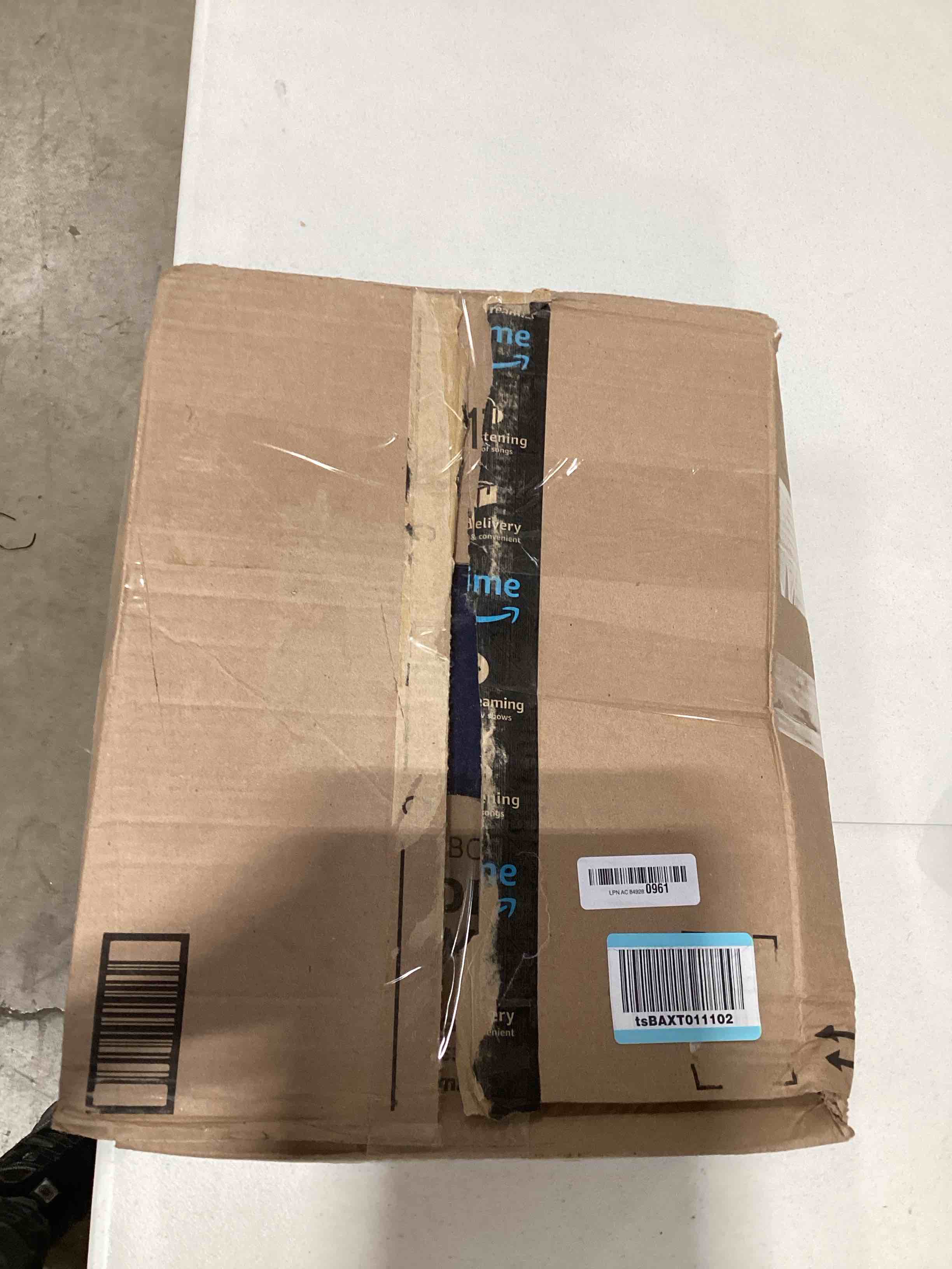 https://s3.amazonaws.com/lotting-images-prod/bidfta/PNK0361737_1729688638385.jpeg