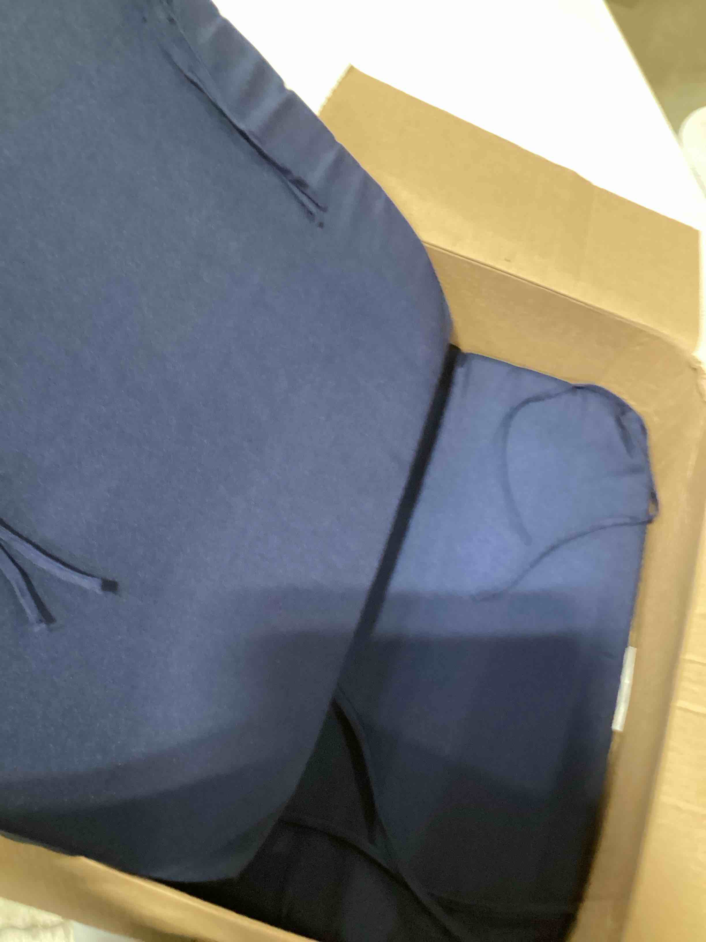 https://s3.amazonaws.com/lotting-images-prod/bidfta/PNK0361737_1729688691326.jpeg