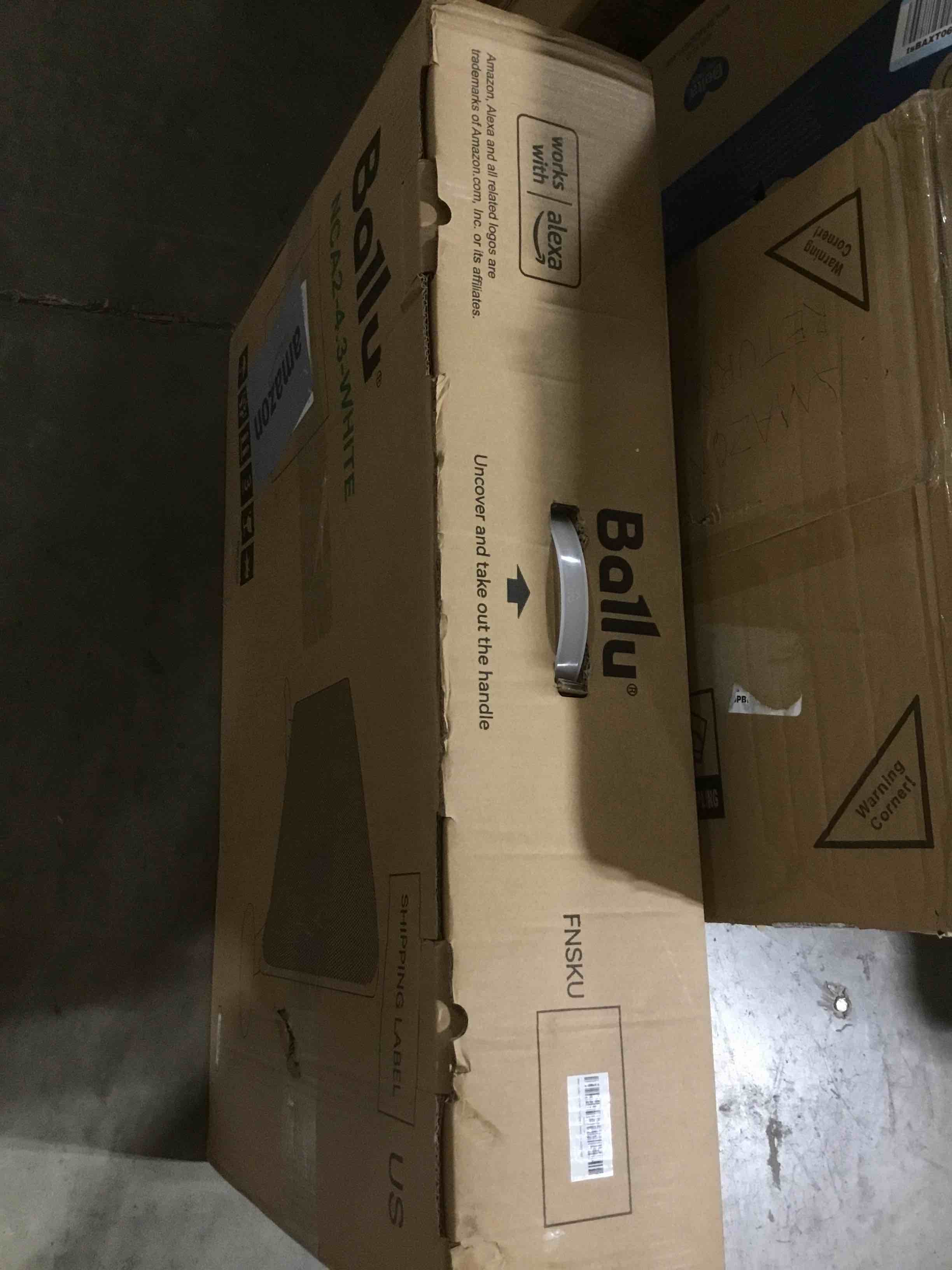 https://s3.amazonaws.com/lotting-images-prod/bidfta/PNK0362202_1733774249837.jpeg
