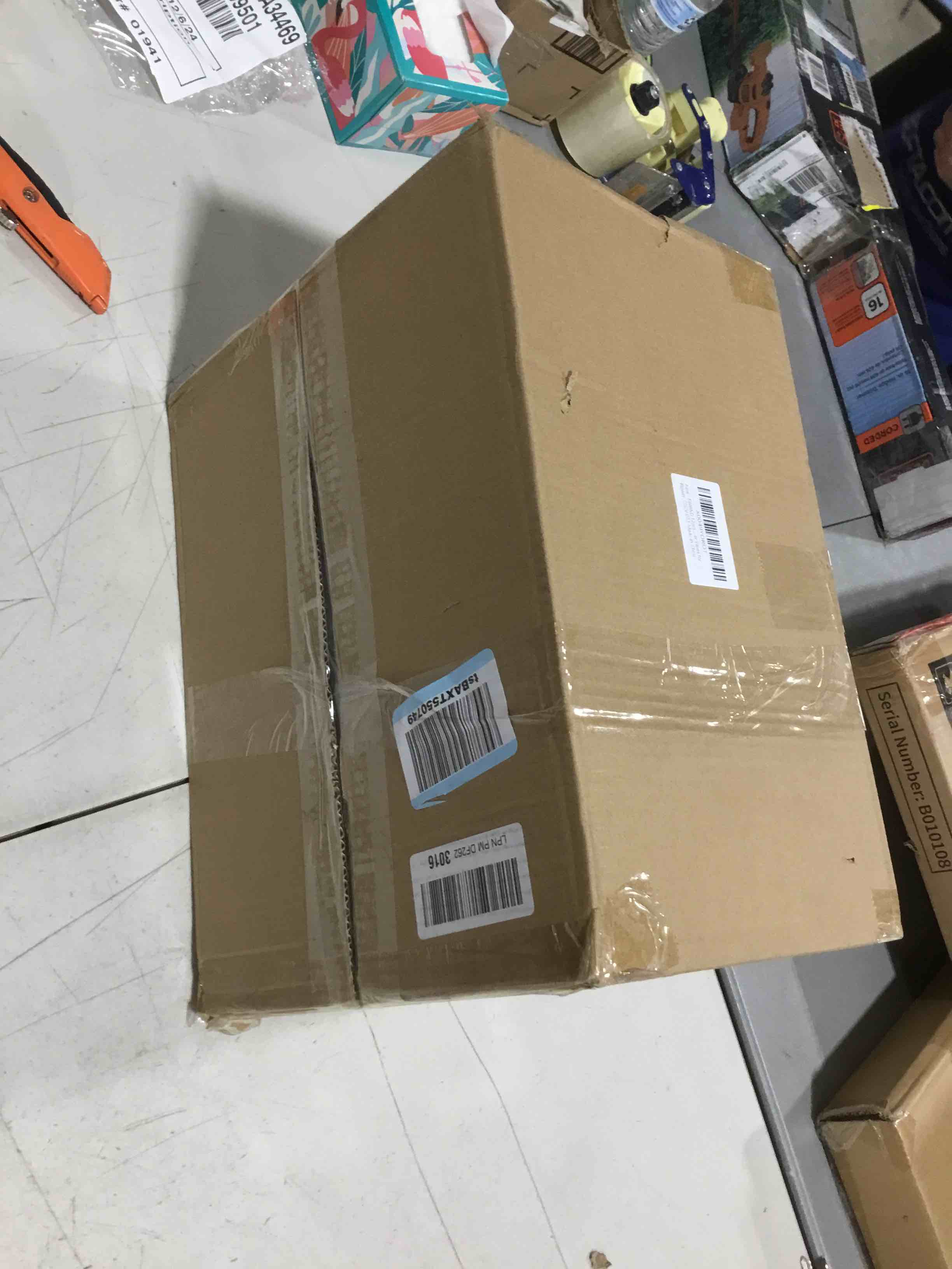 https://s3.amazonaws.com/lotting-images-prod/bidfta/PNK0362207_1733774013660.jpeg