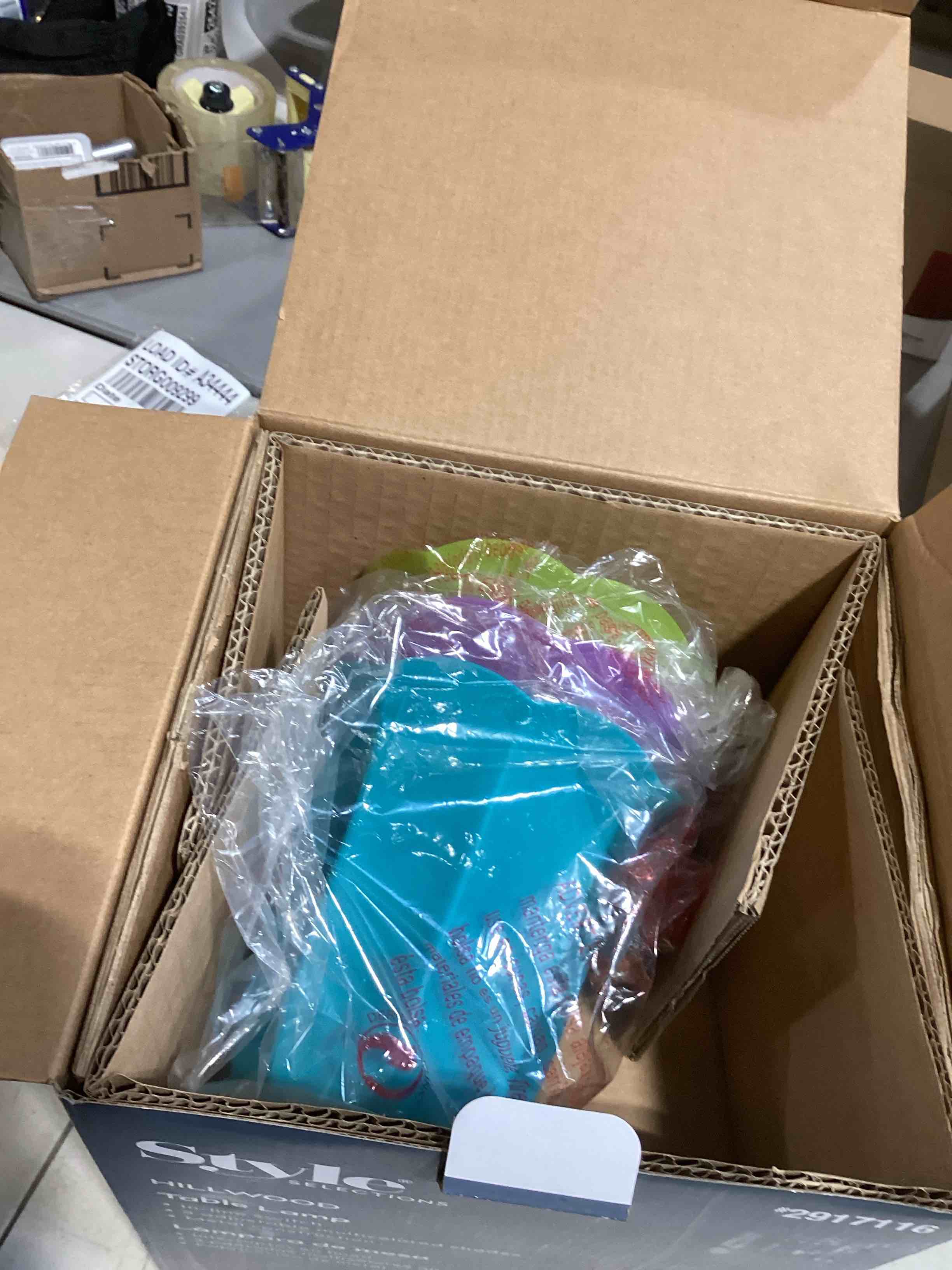 https://s3.amazonaws.com/lotting-images-prod/bidfta/PNK0362467_1733509120187.jpeg
