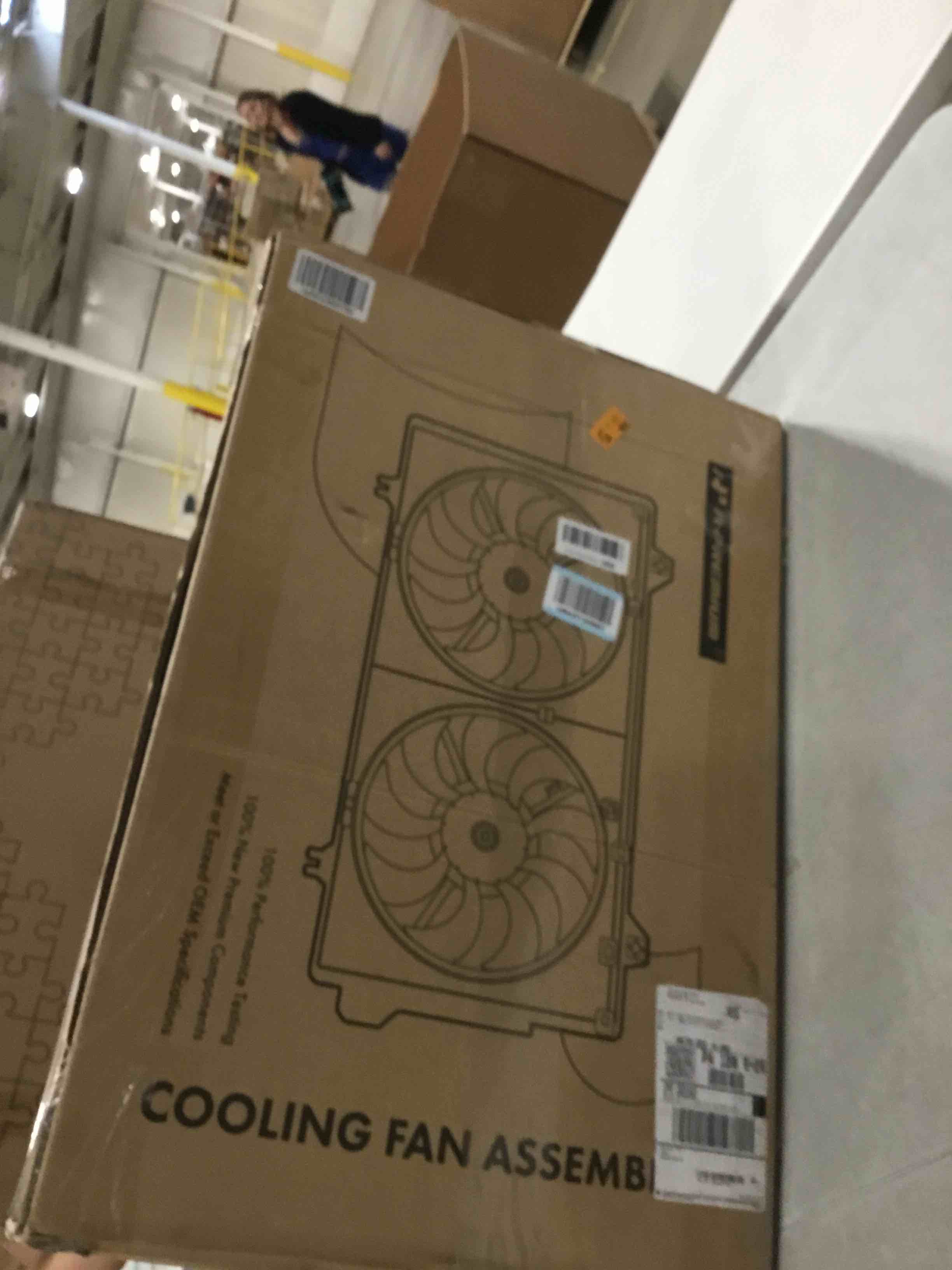 https://s3.amazonaws.com/lotting-images-prod/bidfta/PNK0364026_1731006488716.jpeg
