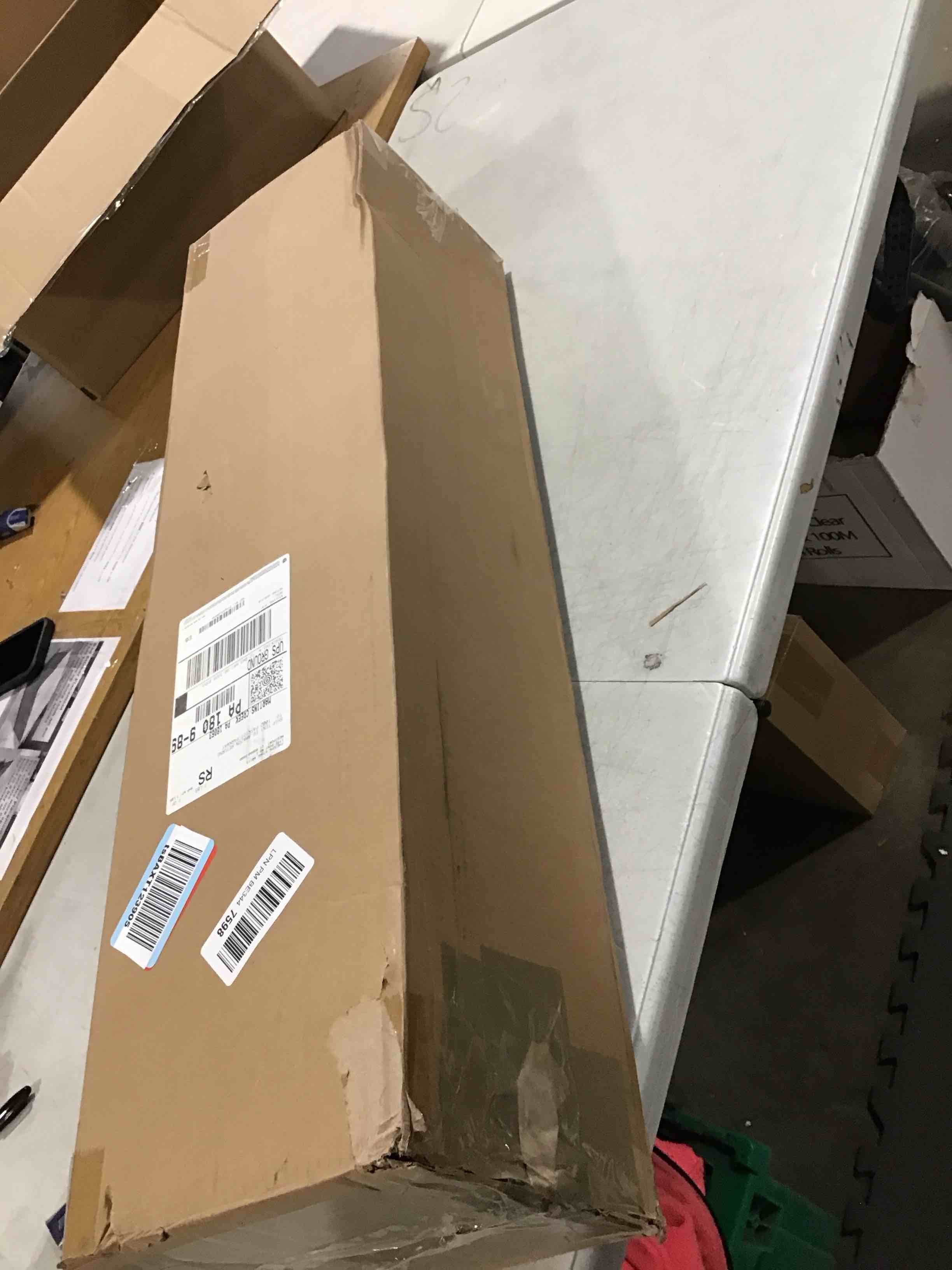 https://s3.amazonaws.com/lotting-images-prod/bidfta/PNK0364032_1731004356861.jpeg