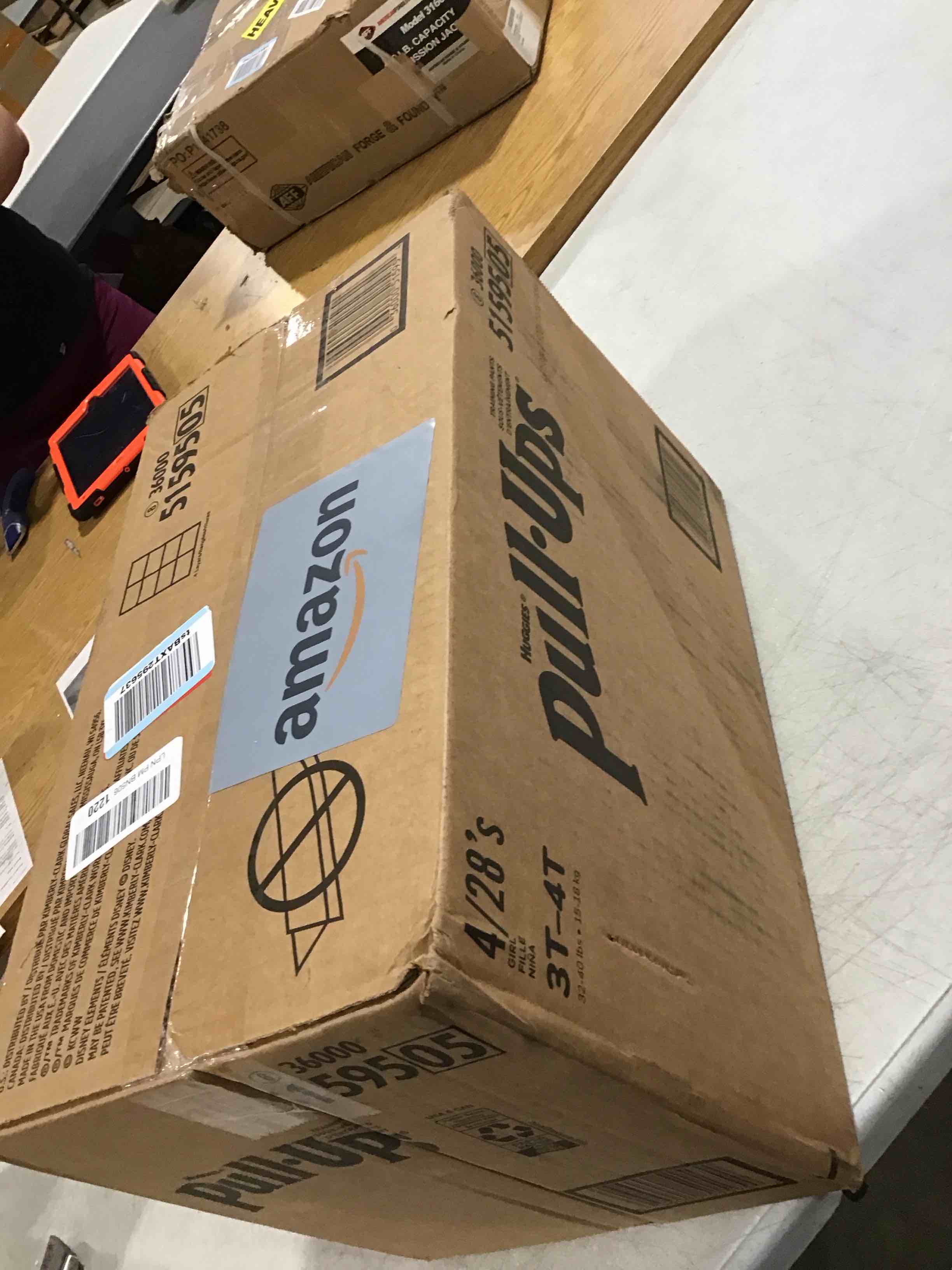 https://s3.amazonaws.com/lotting-images-prod/bidfta/PNK0364034_1731003923458.jpeg