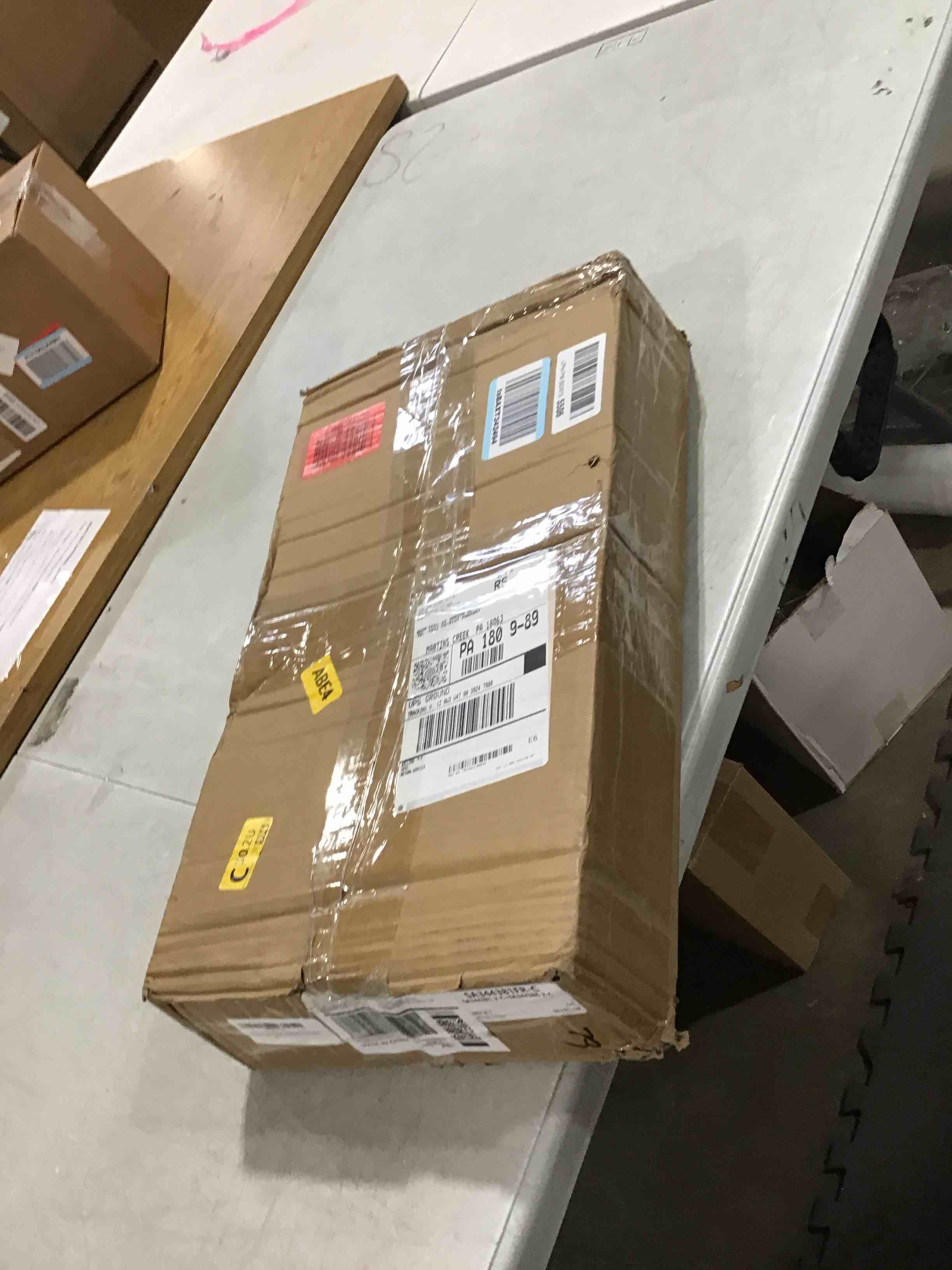 https://s3.amazonaws.com/lotting-images-prod/bidfta/PNK0364076_1730989880478.jpeg
