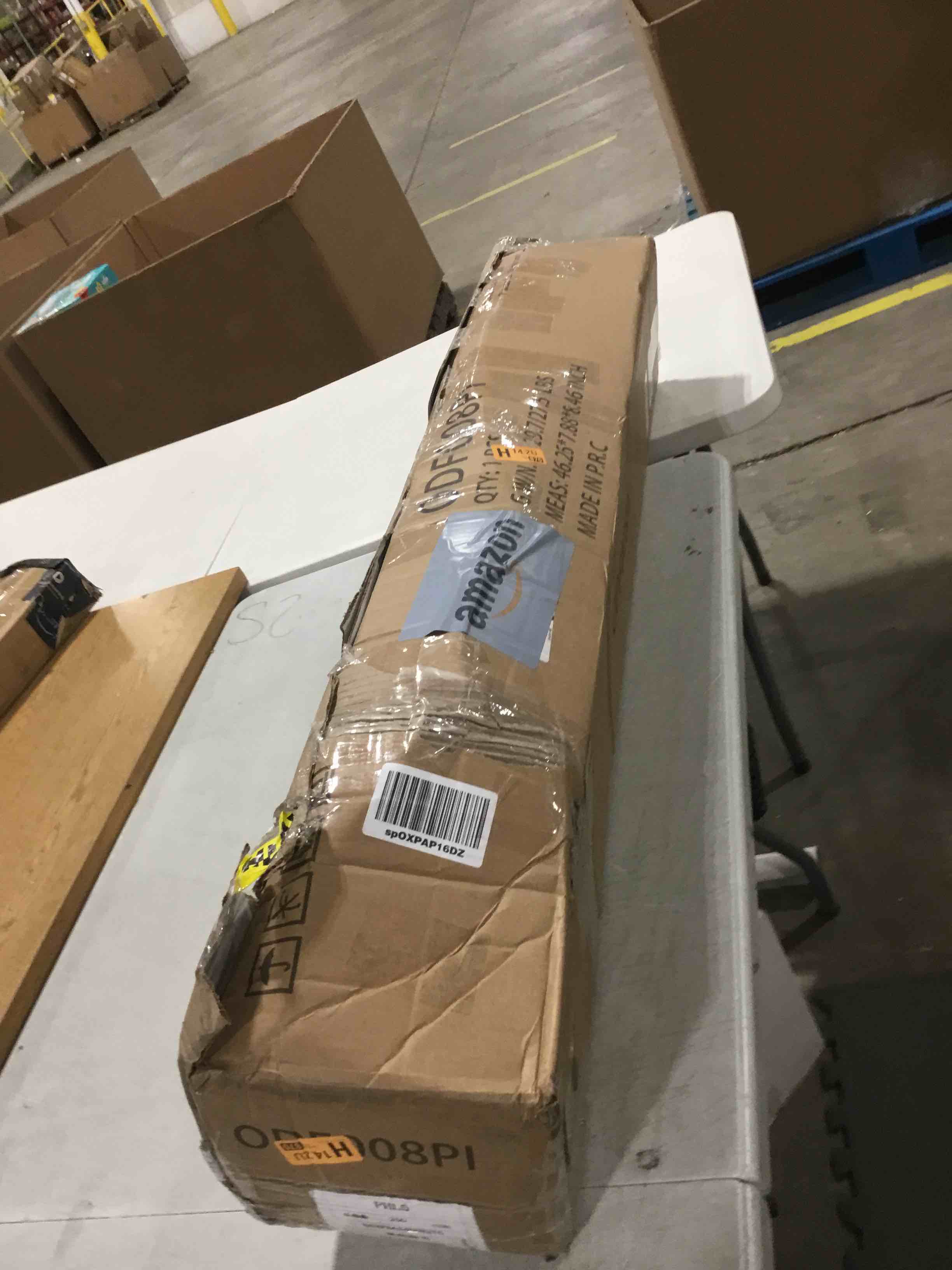 https://s3.amazonaws.com/lotting-images-prod/bidfta/PNK0364368_1730721993926.jpeg