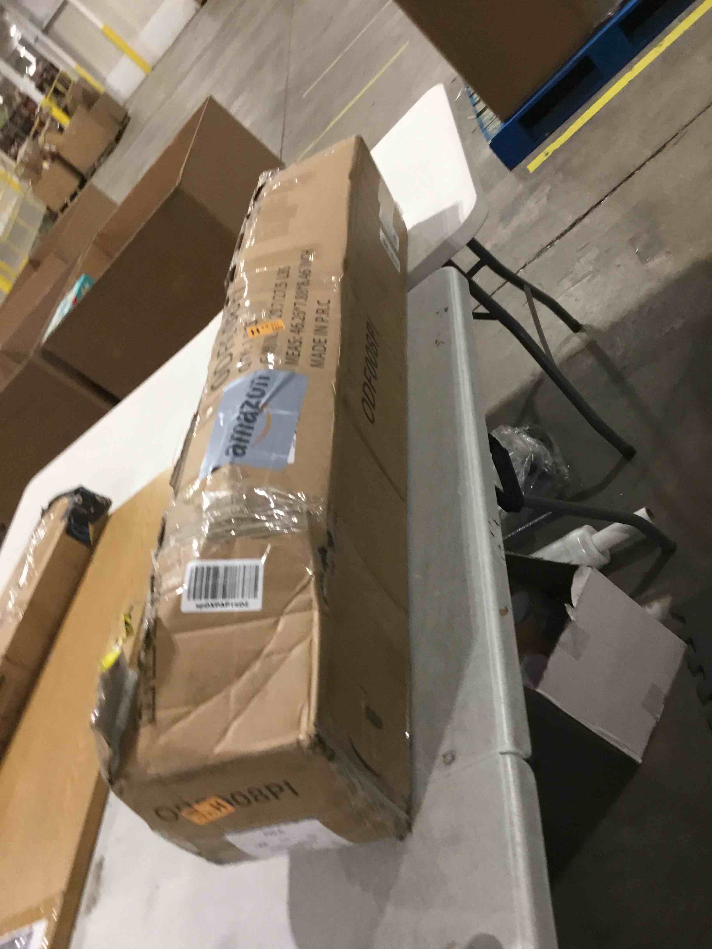 https://s3.amazonaws.com/lotting-images-prod/bidfta/PNK0364368_1730721995332.jpeg