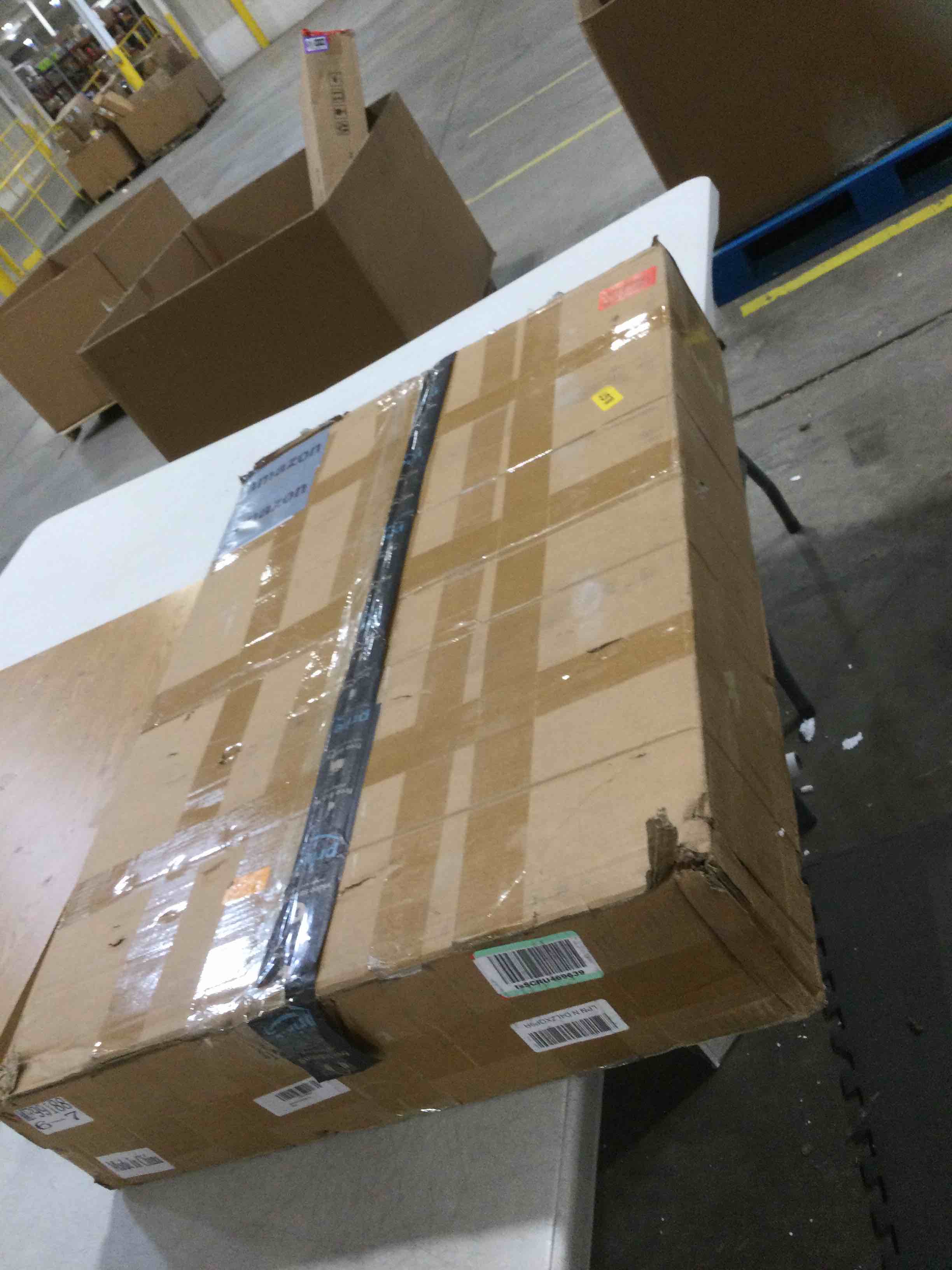 https://s3.amazonaws.com/lotting-images-prod/bidfta/PNK0364376_1730560852787.jpeg