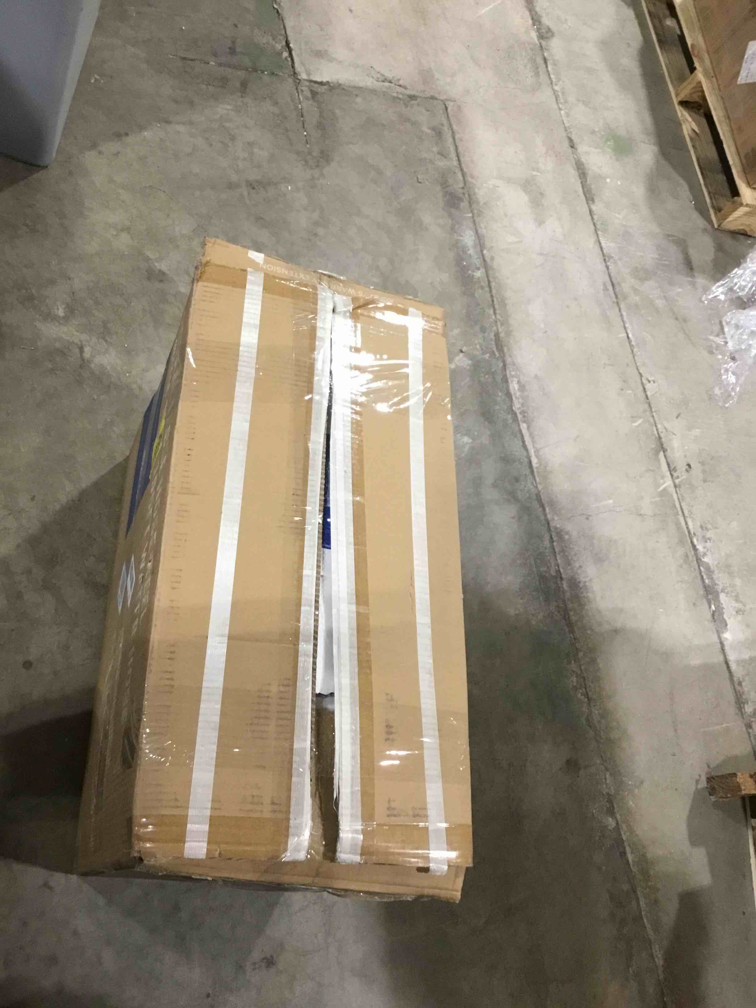 https://s3.amazonaws.com/lotting-images-prod/bidfta/PNK0364604_1730395423867.jpeg