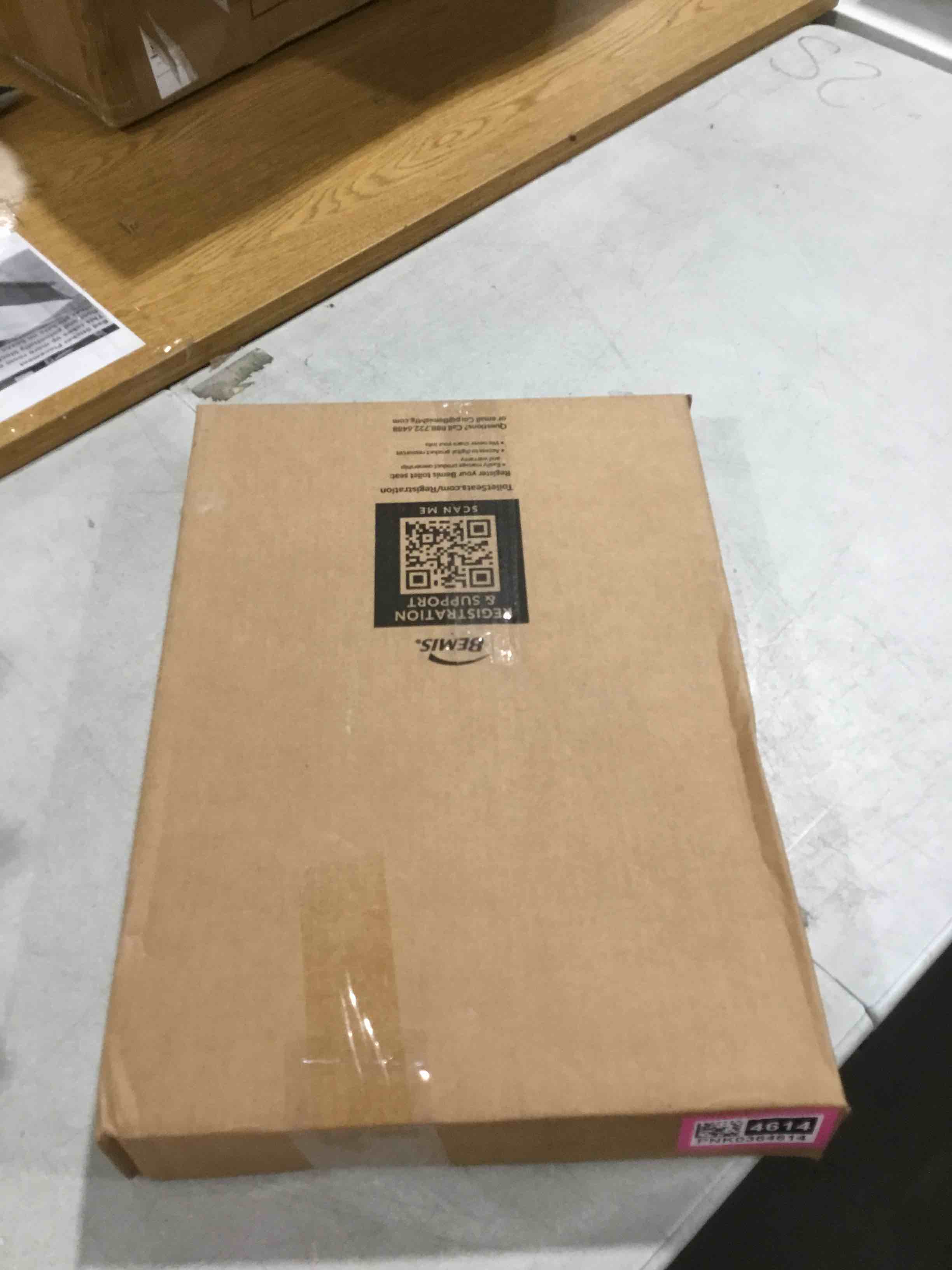 https://s3.amazonaws.com/lotting-images-prod/bidfta/PNK0364614_1730393747594.jpeg
