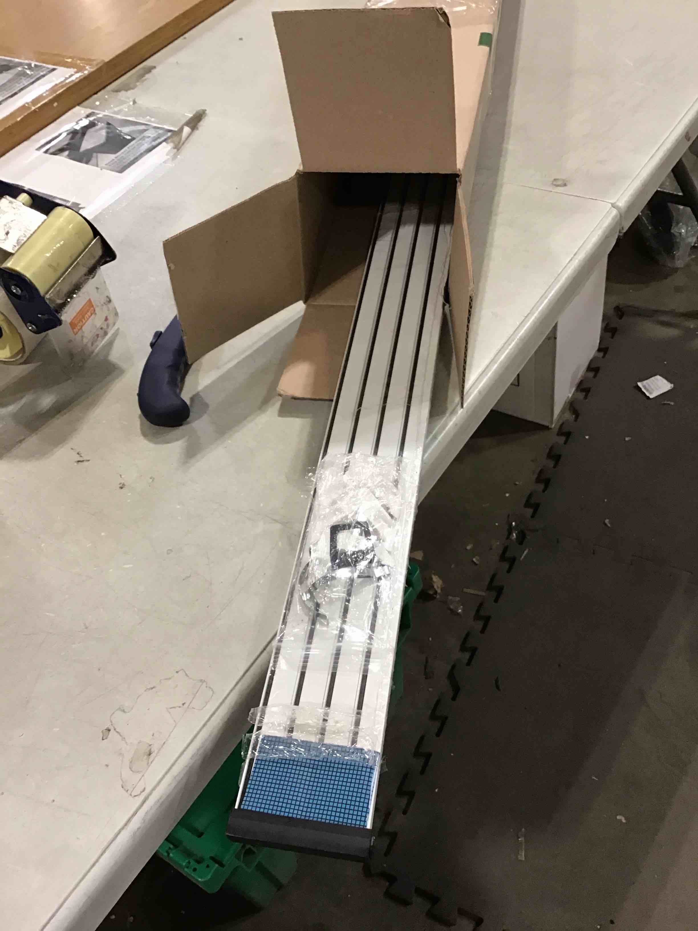 https://s3.amazonaws.com/lotting-images-prod/bidfta/PNK0364718_1730312526009.jpeg