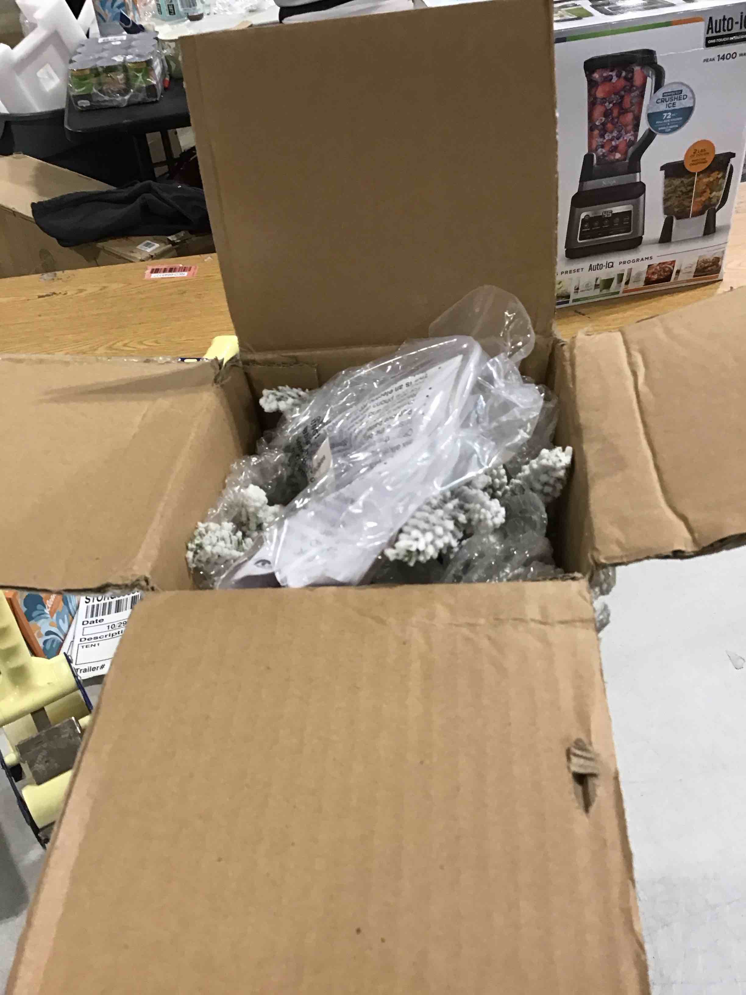 https://s3.amazonaws.com/lotting-images-prod/bidfta/PNK0364770_1730302485387.jpeg