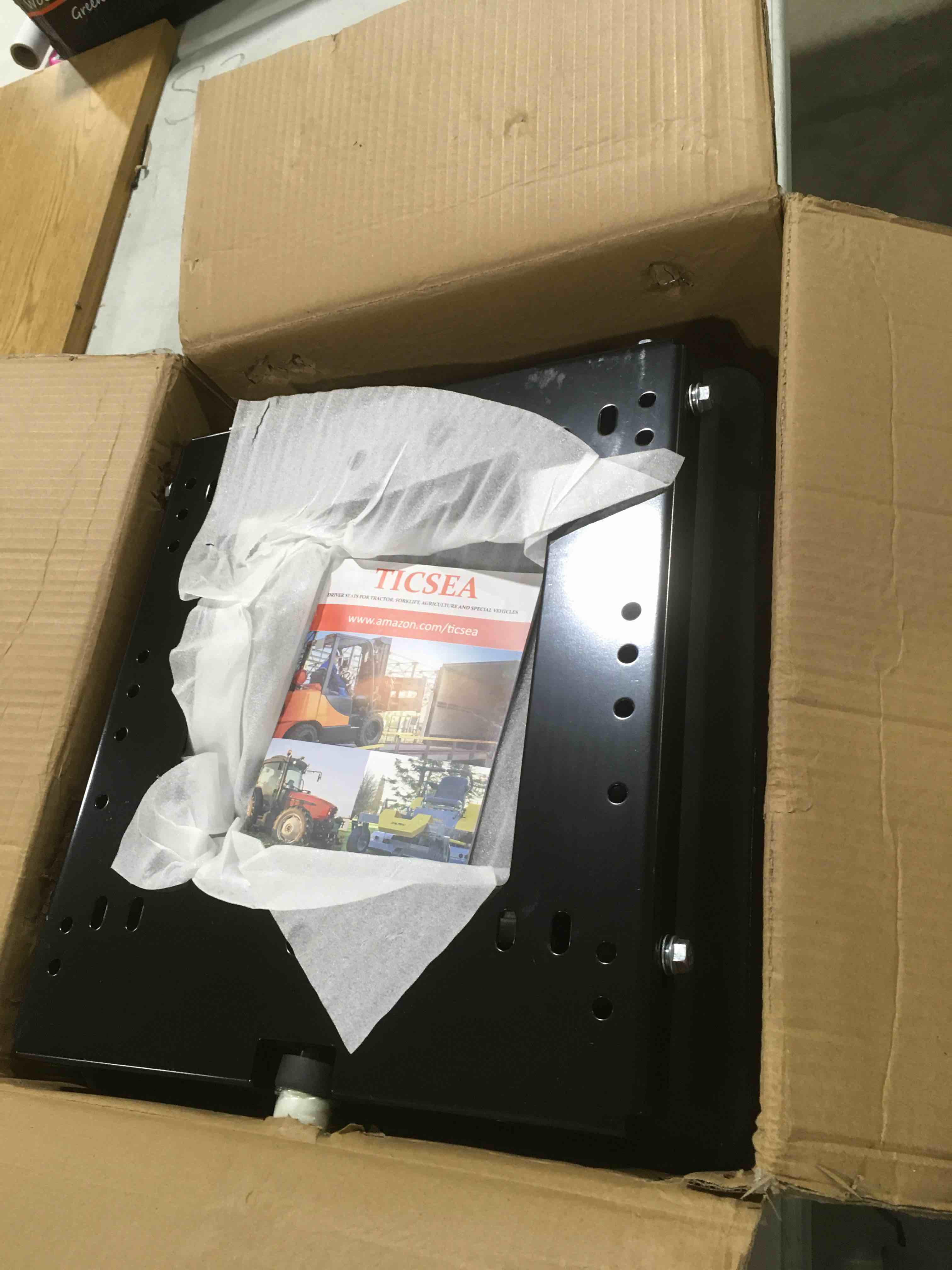 https://s3.amazonaws.com/lotting-images-prod/bidfta/PNK0365050_1730115831601.jpeg