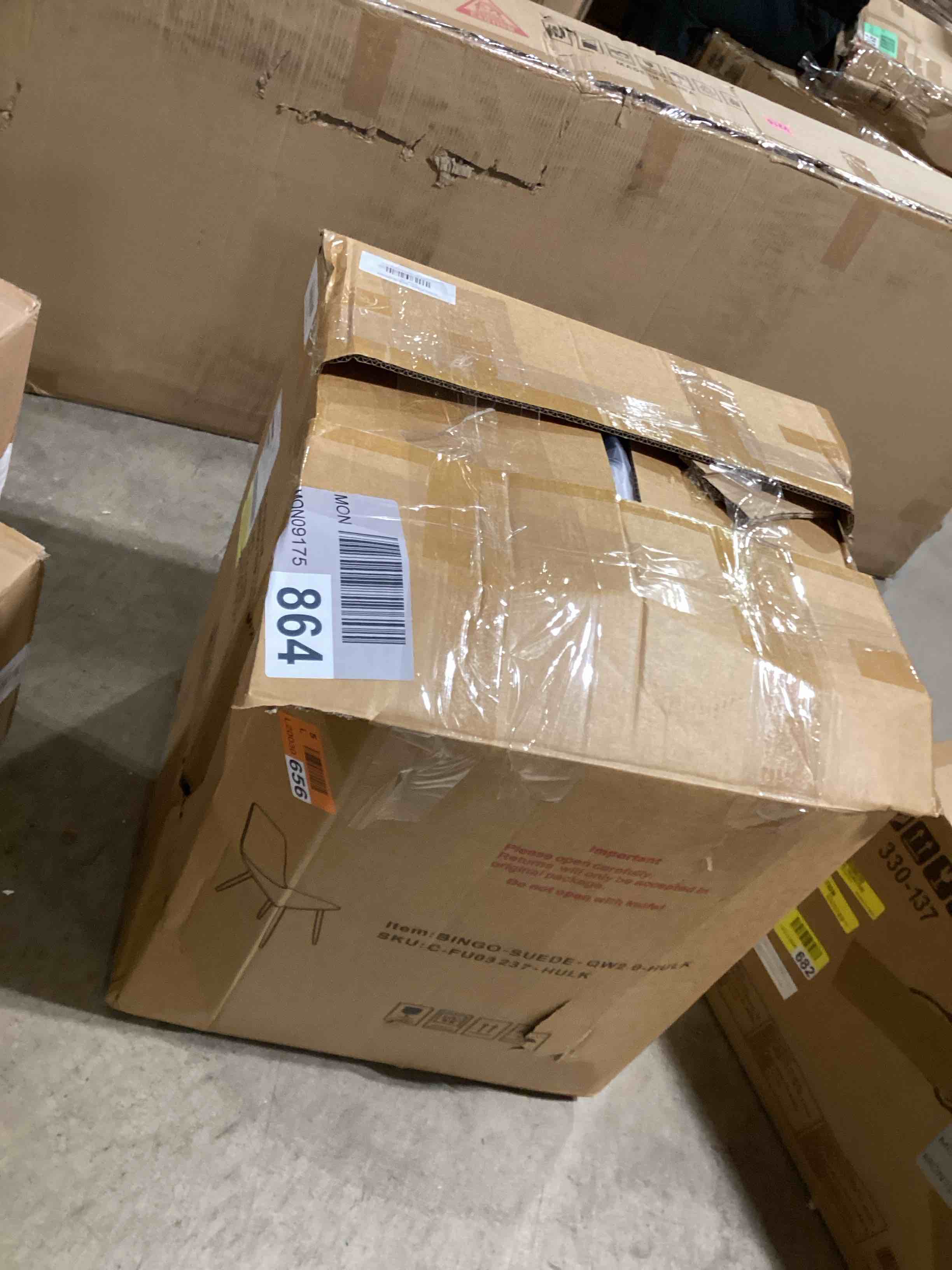 https://s3.amazonaws.com/lotting-images-prod/bidfta/PNK0365242_1729689044467.jpeg