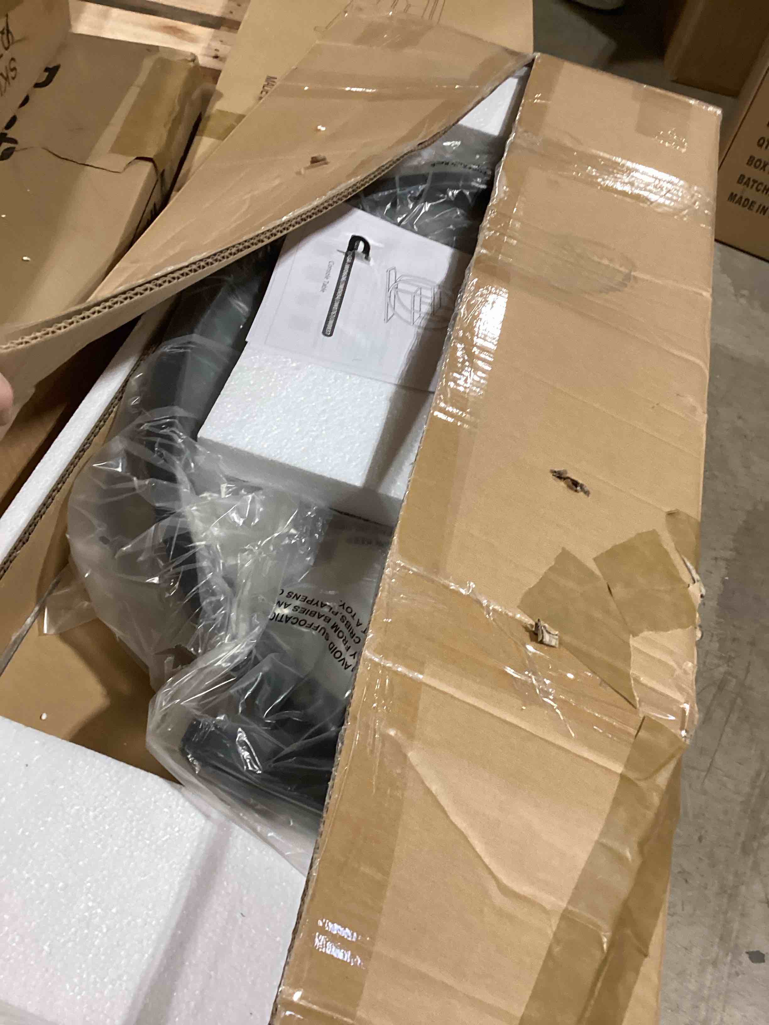https://s3.amazonaws.com/lotting-images-prod/bidfta/PNK0365252_1729687078118.jpeg