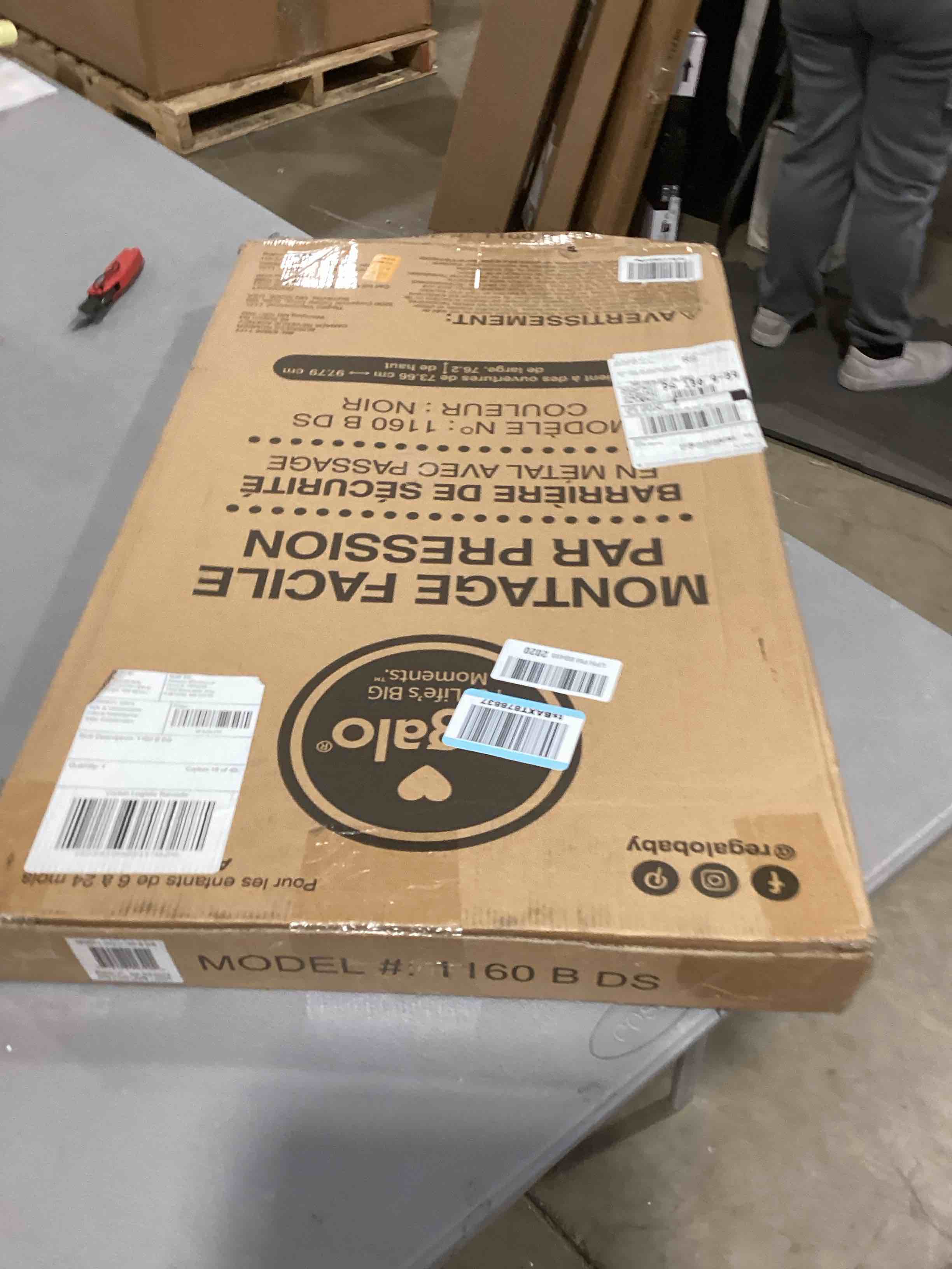 https://s3.amazonaws.com/lotting-images-prod/bidfta/PNK0366907_1730988103231.jpeg