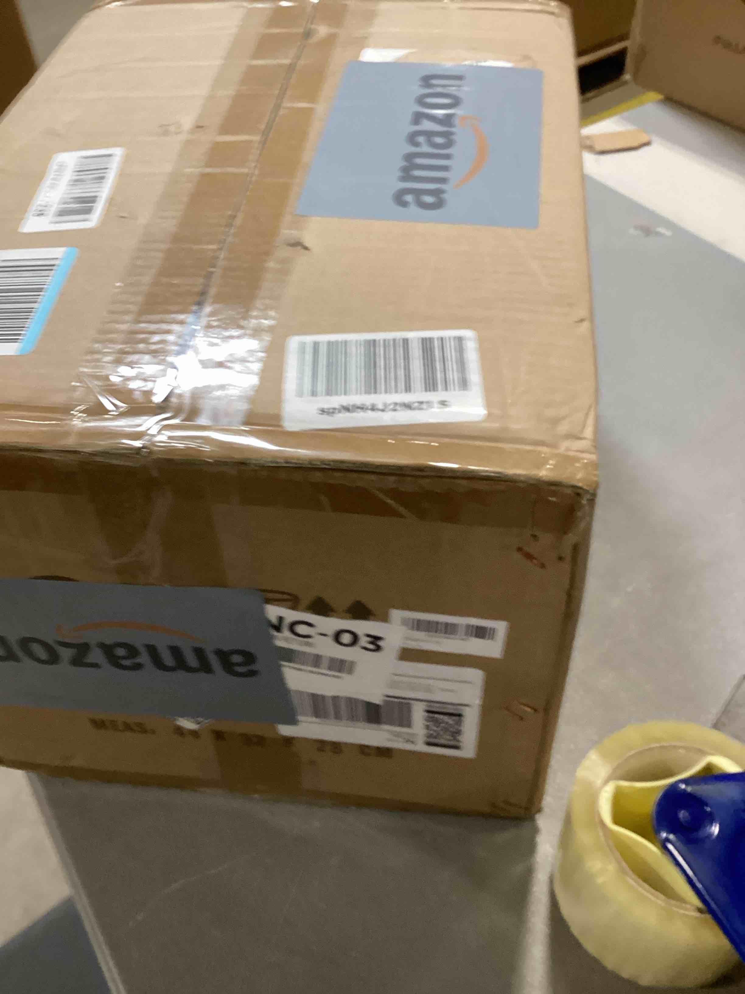 https://s3.amazonaws.com/lotting-images-prod/bidfta/PNK0366982_1730830033857.jpeg