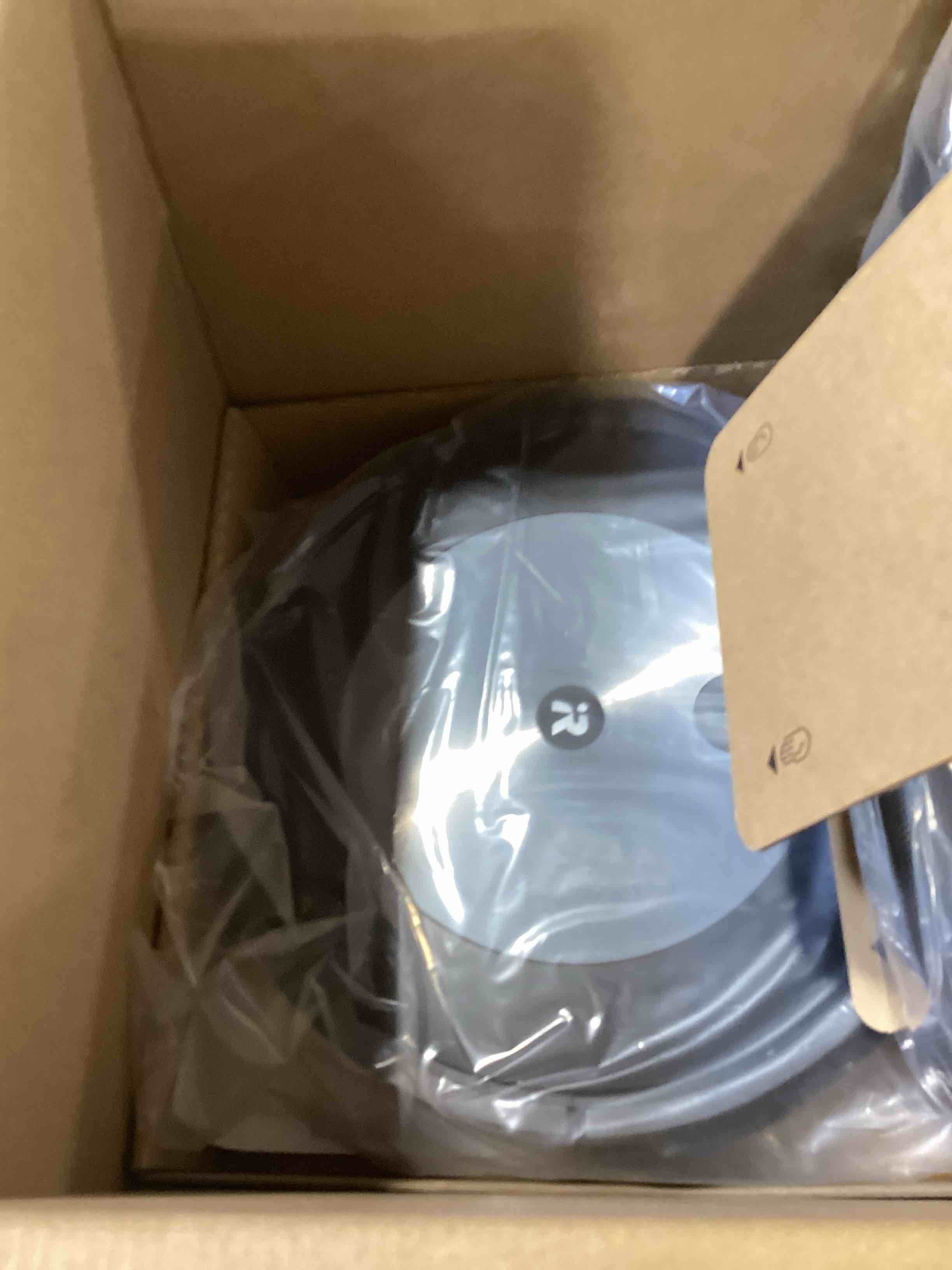 https://s3.amazonaws.com/lotting-images-prod/bidfta/PNK0366995_1730823835397.jpeg