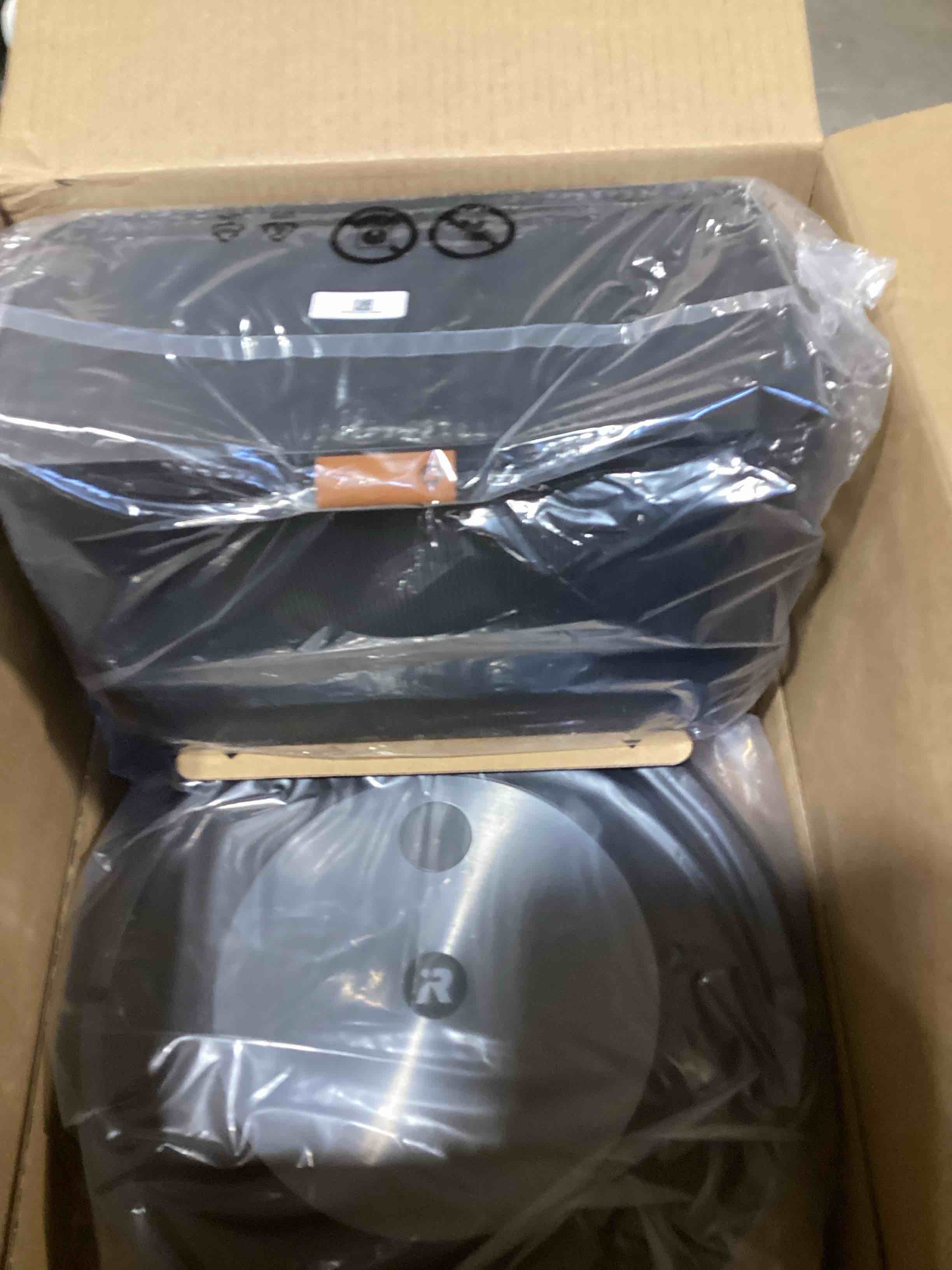 https://s3.amazonaws.com/lotting-images-prod/bidfta/PNK0366995_1730823842411.jpeg