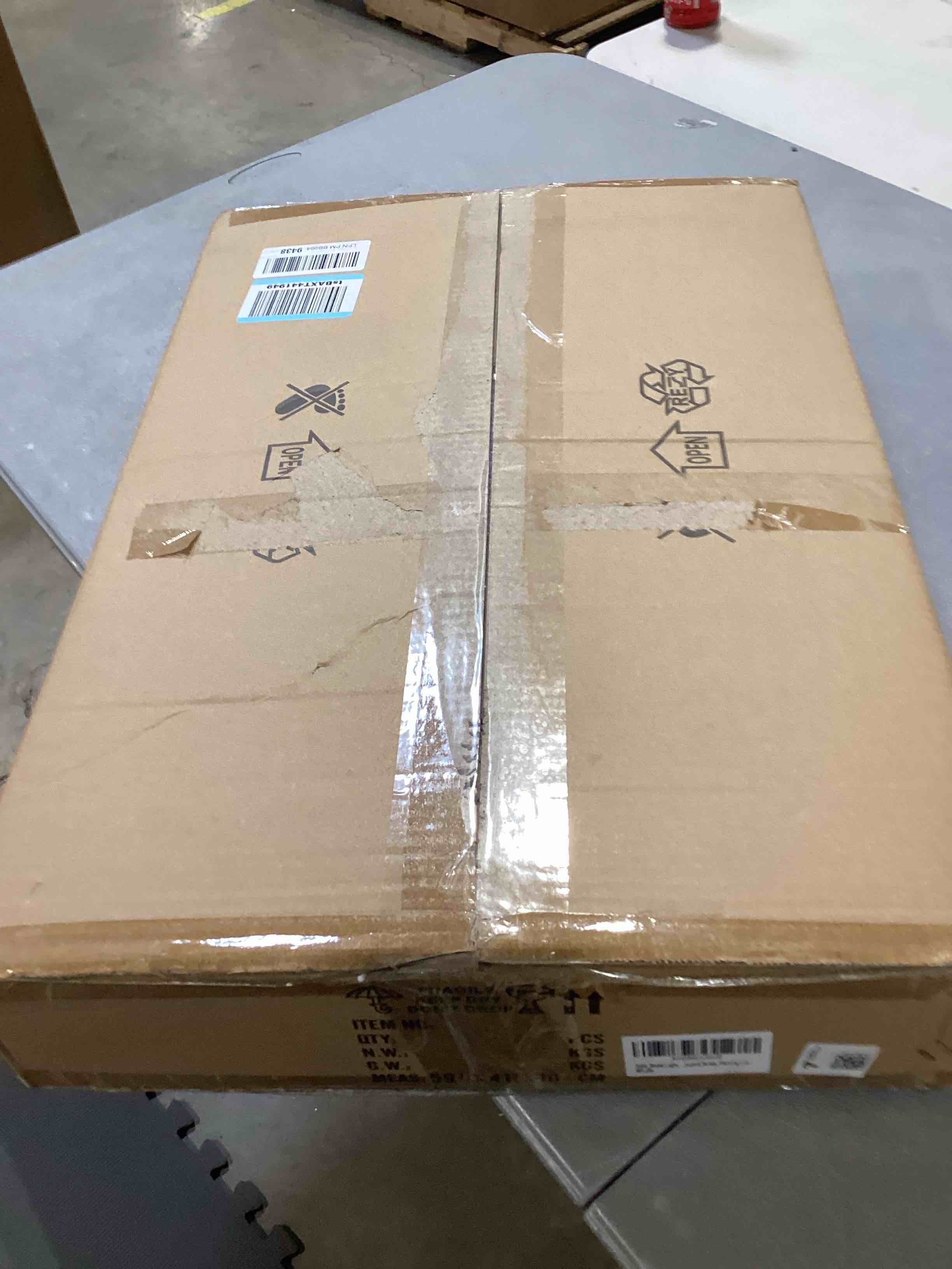 https://s3.amazonaws.com/lotting-images-prod/bidfta/PNK0367005_1730821241723.jpeg