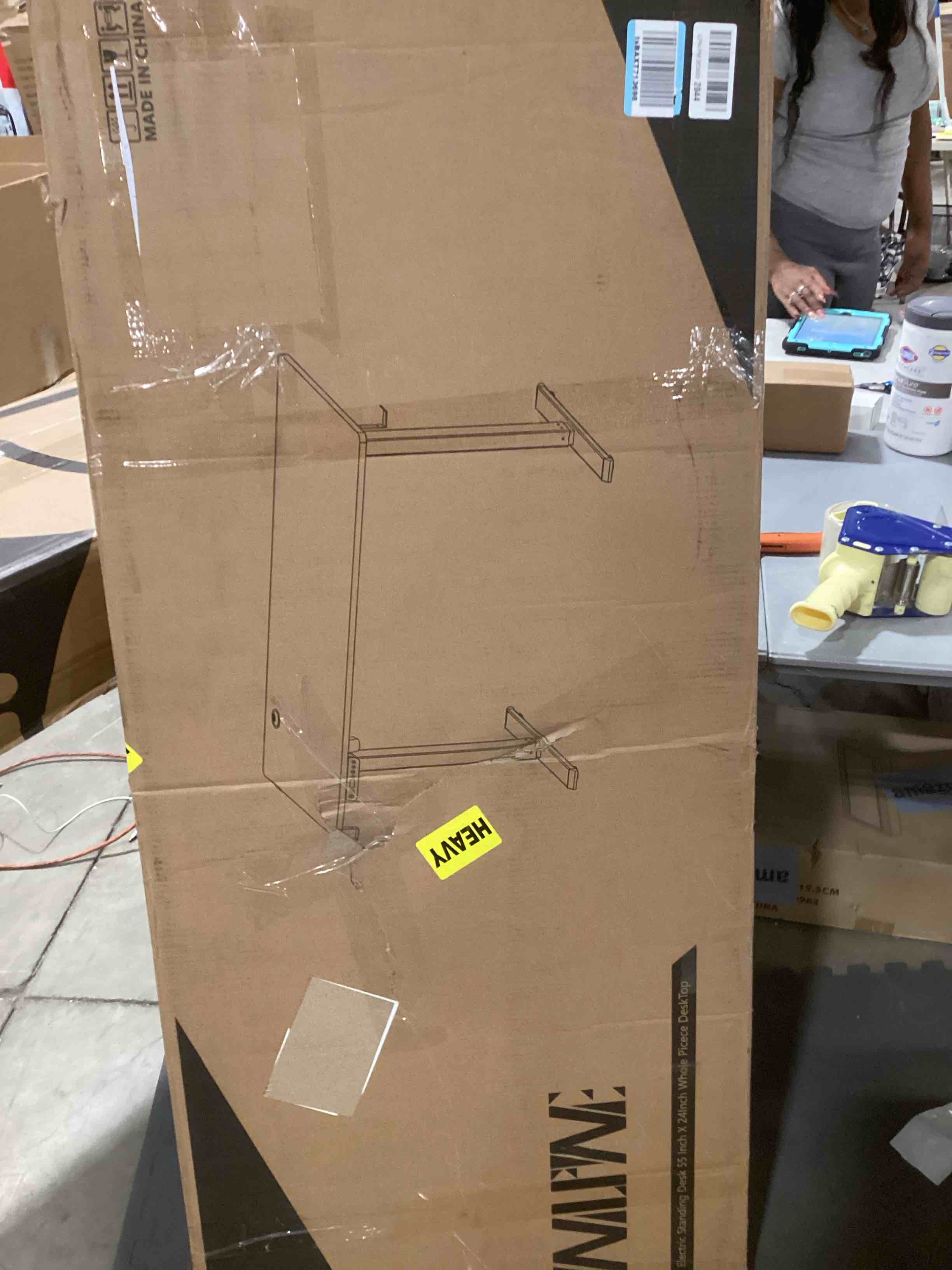 https://s3.amazonaws.com/lotting-images-prod/bidfta/PNK0367204_1730402393605.jpeg