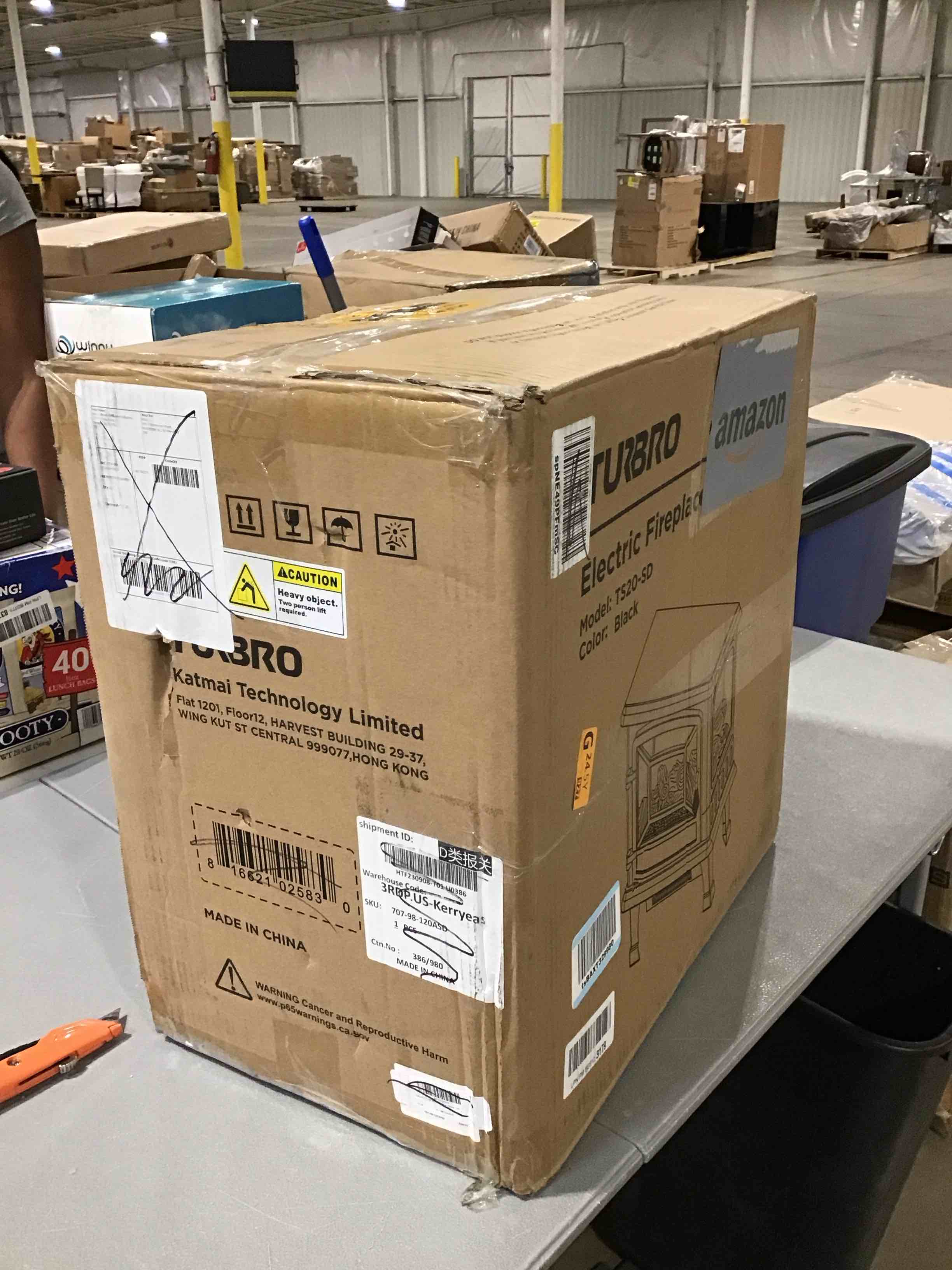 https://s3.amazonaws.com/lotting-images-prod/bidfta/PNK0367272_1730382834836.jpeg