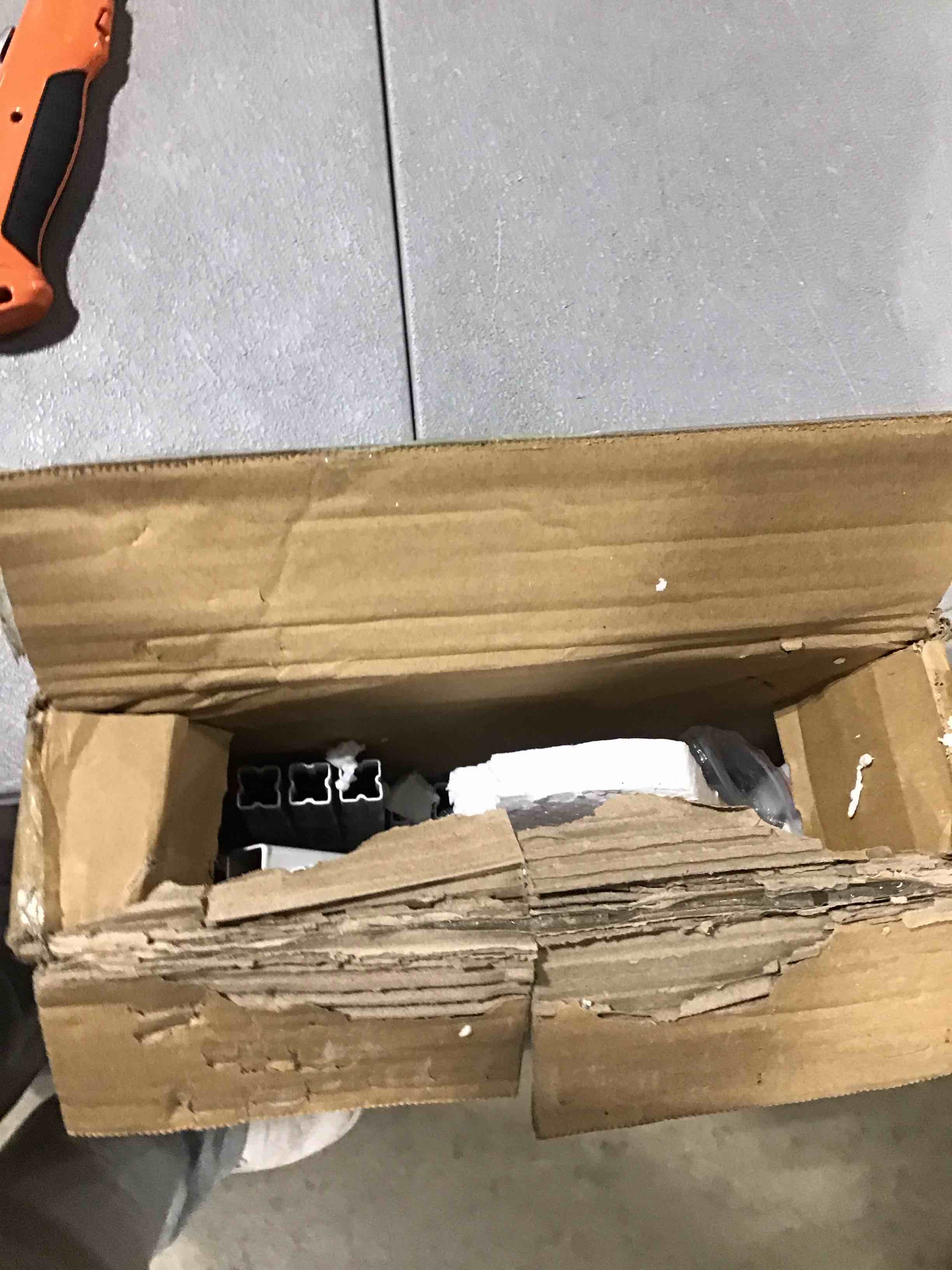 https://s3.amazonaws.com/lotting-images-prod/bidfta/PNK0367288_1730378799516.jpeg