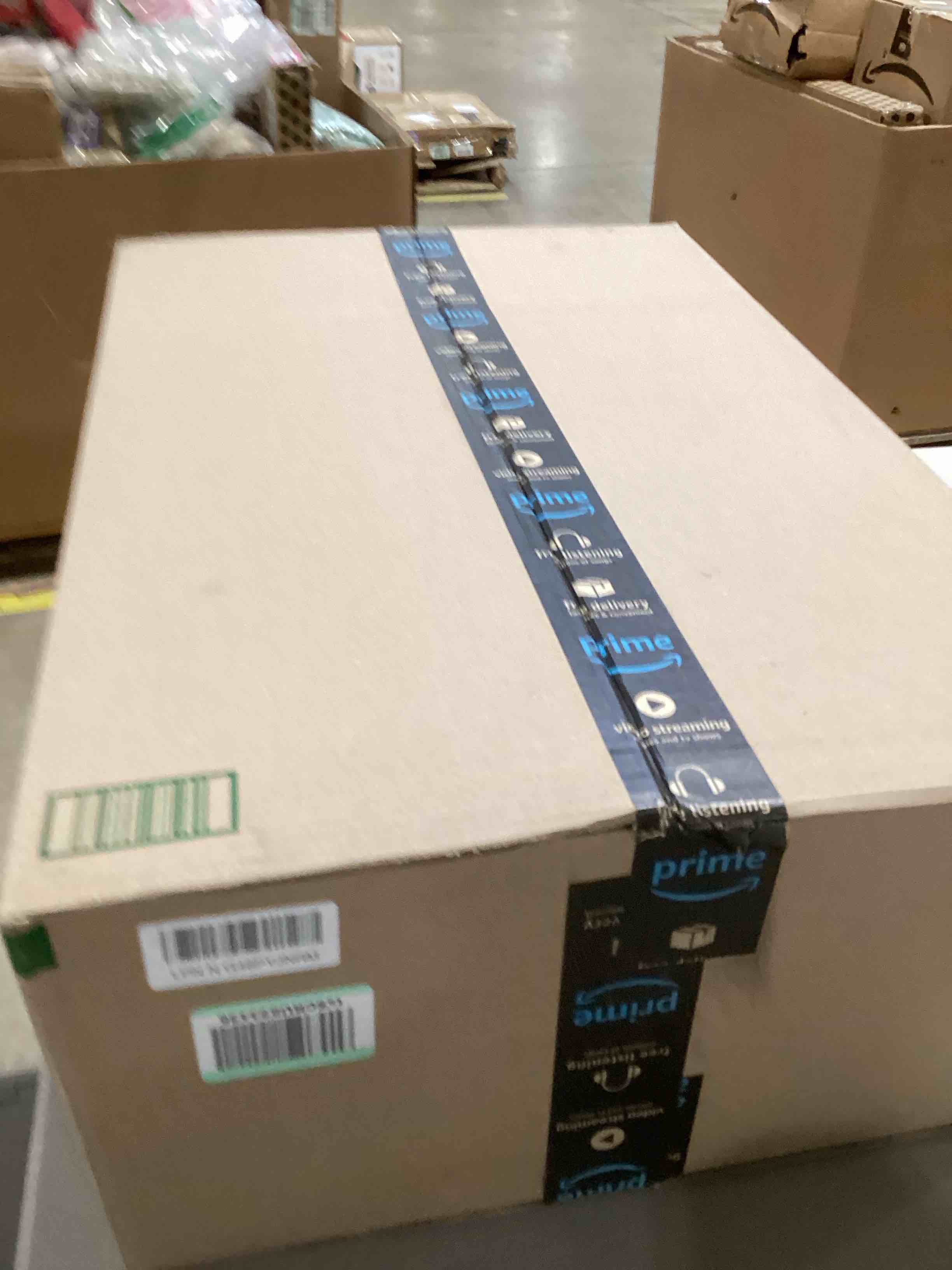 https://s3.amazonaws.com/lotting-images-prod/bidfta/PNK0367495_1730120844053.jpeg