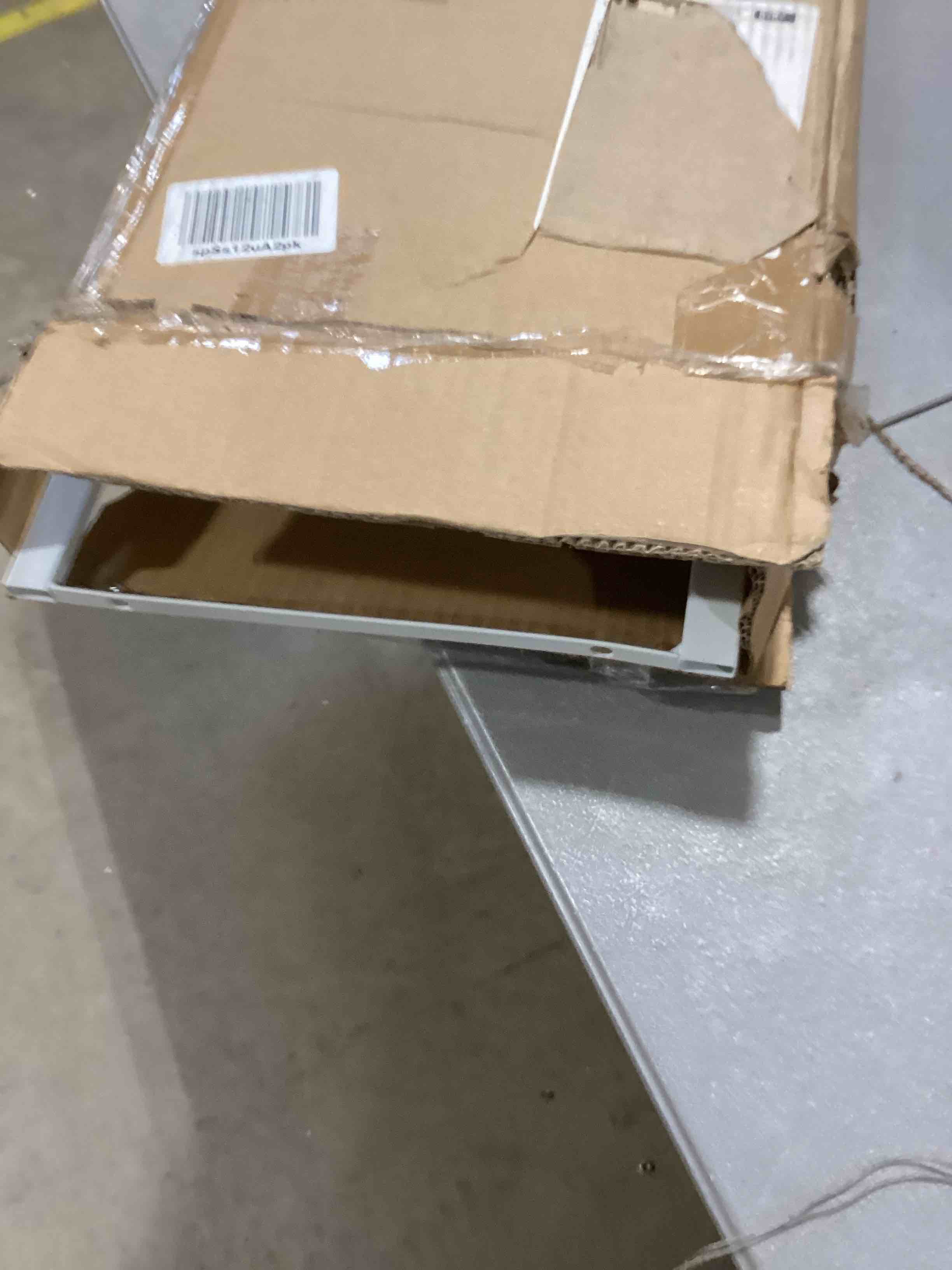 https://s3.amazonaws.com/lotting-images-prod/bidfta/PNK0367869_1729688675539.jpeg